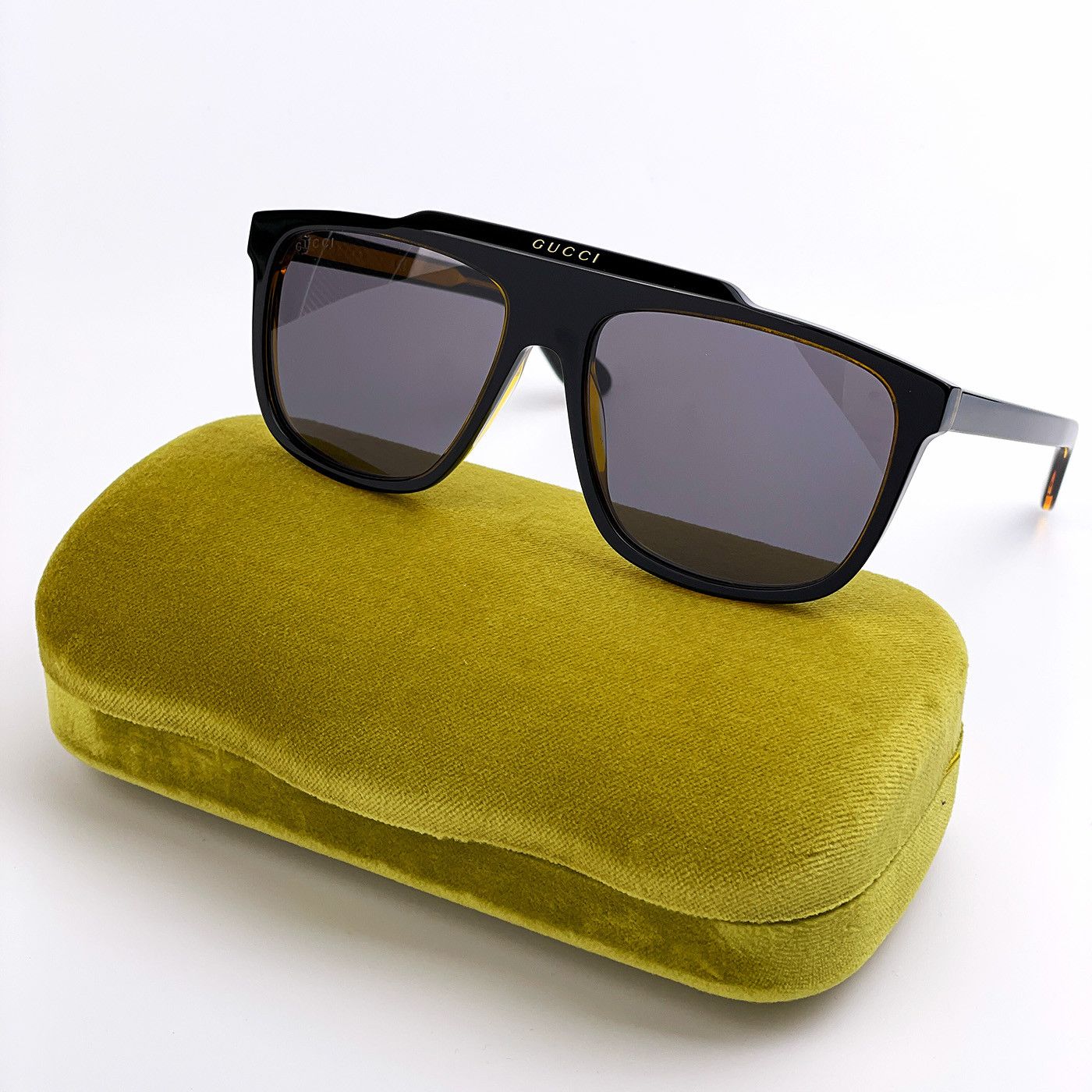 Gucci NEW GUCCI GG1039S 001 Aviator Plastic Unisex Sunglasses Size ONE SIZE - 1 Thumbnail
