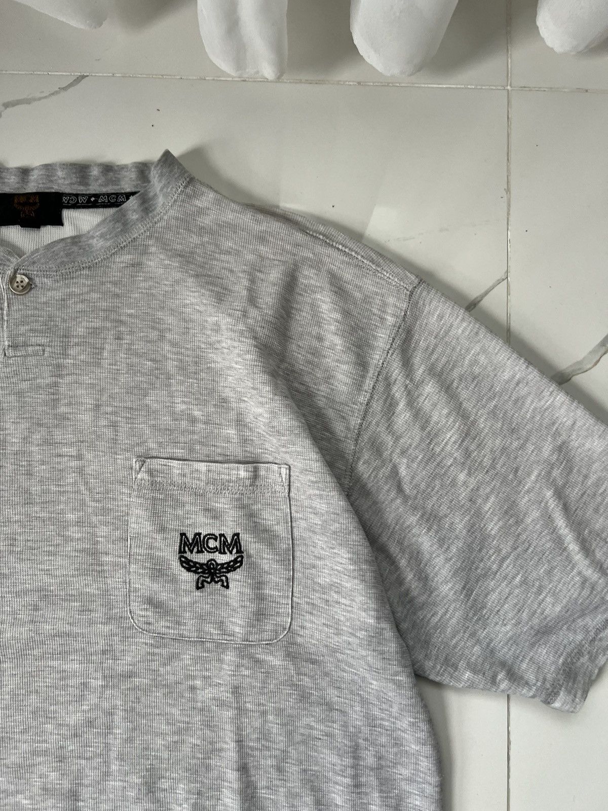 MCM × Vintage MCM LEGERE RARE Y2K POCKET LOGO OLD MONEY TEE RETRO Size US XL / EU 56 / 4 - 2 Thumbnail