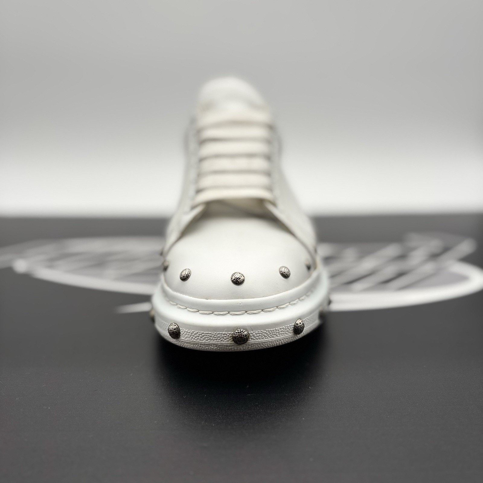 Alexander McQueen Alexander McQueen Oversized Studded ' White Black ' | GREAT! Size US 8 / EU 41 - 15 Thumbnail
