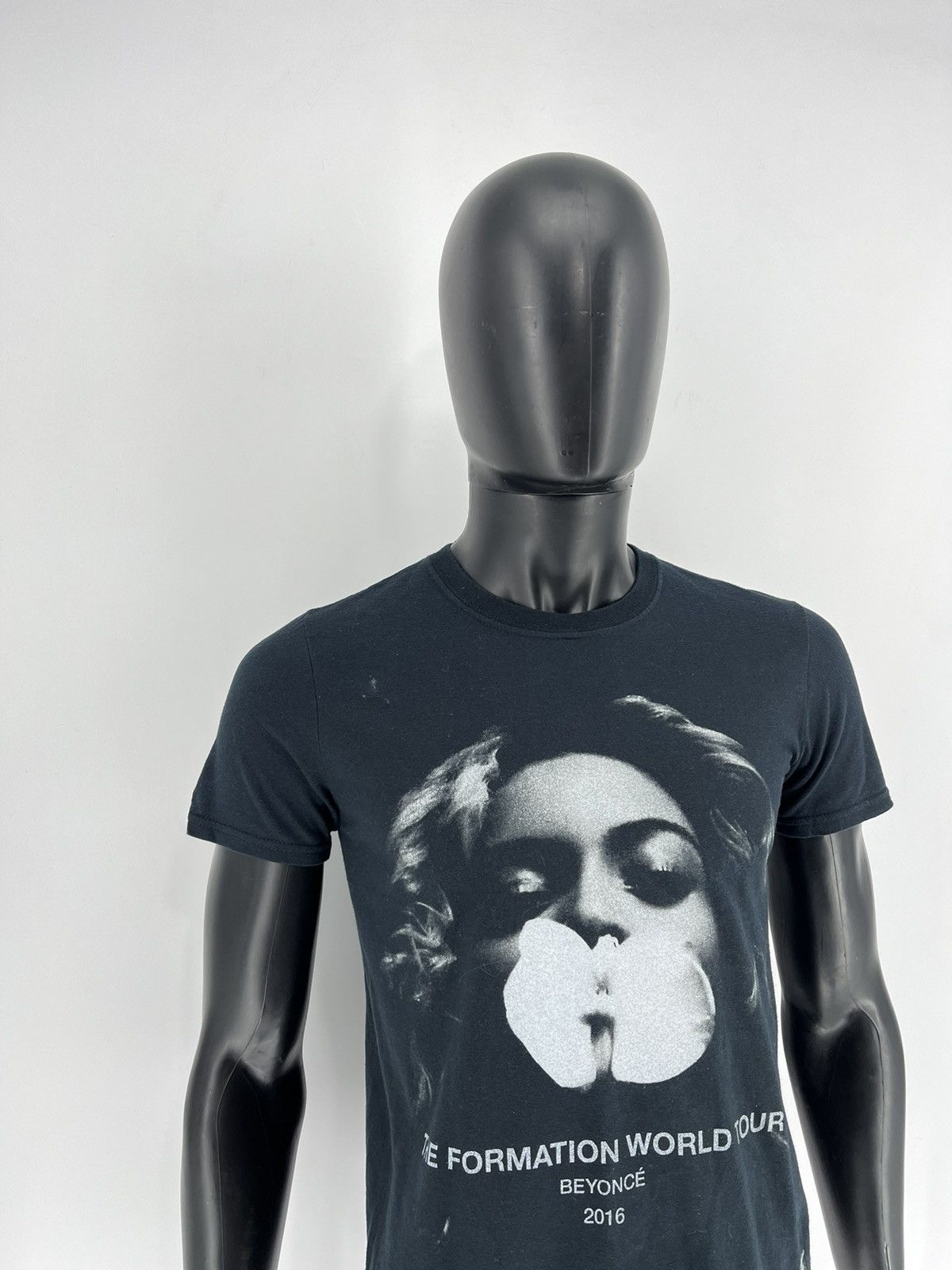 Band Tees × Beyonce Beyonce Formation 2016 World Tour Official T Shirt Adult S Size US S / EU 44-46 / 1 - 3 Thumbnail