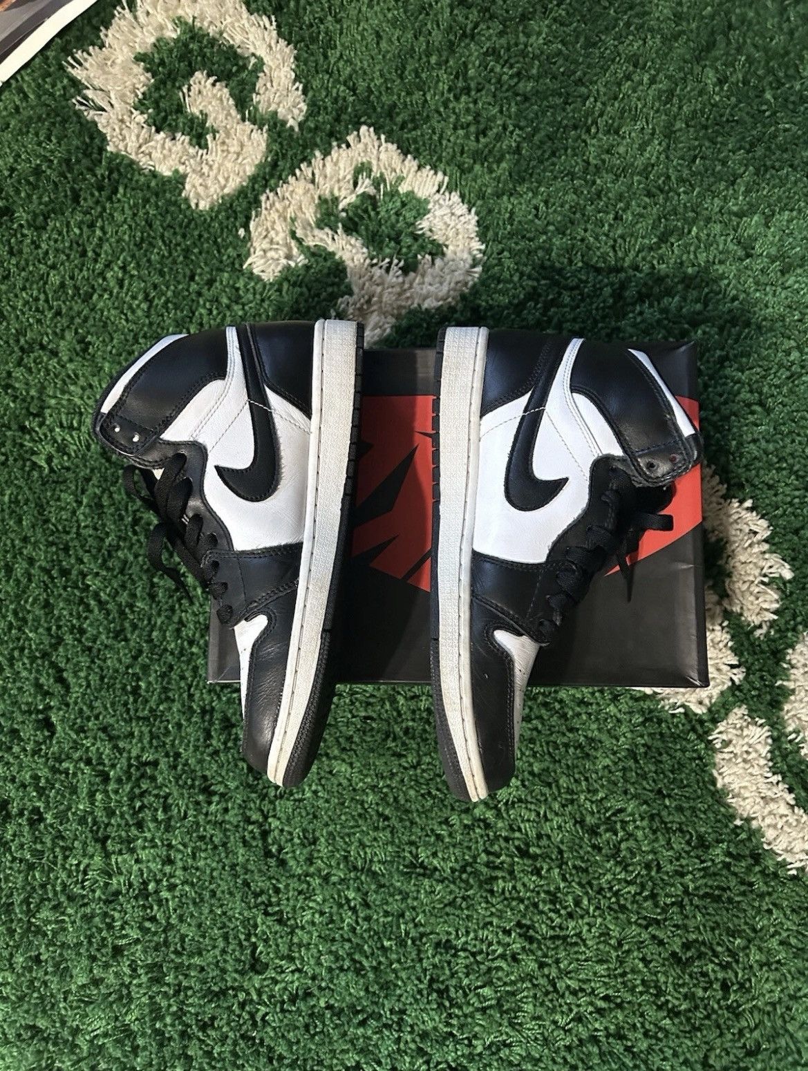 Nike Jordan Retro 1 OG Black White 2014 Size 8.5 Preow 555088-010 Size US 8.5 / EU 41-42 - 4 Thumbnail