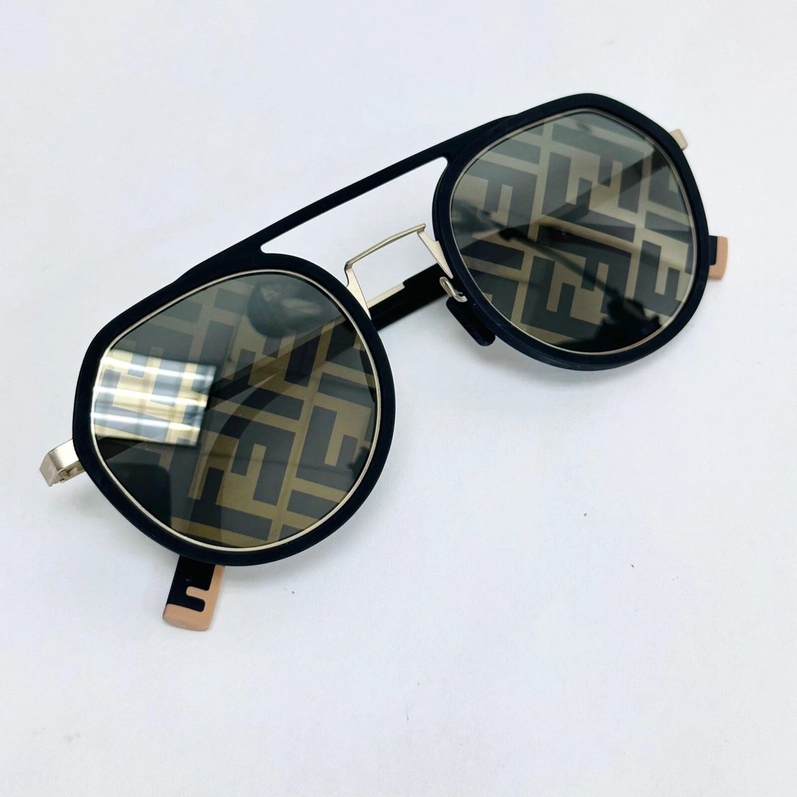 Fendi FENDI LIGHT 40040 Black FF Mirror Round Sunglasses FE40040U Size ONE SIZE - 9 Thumbnail