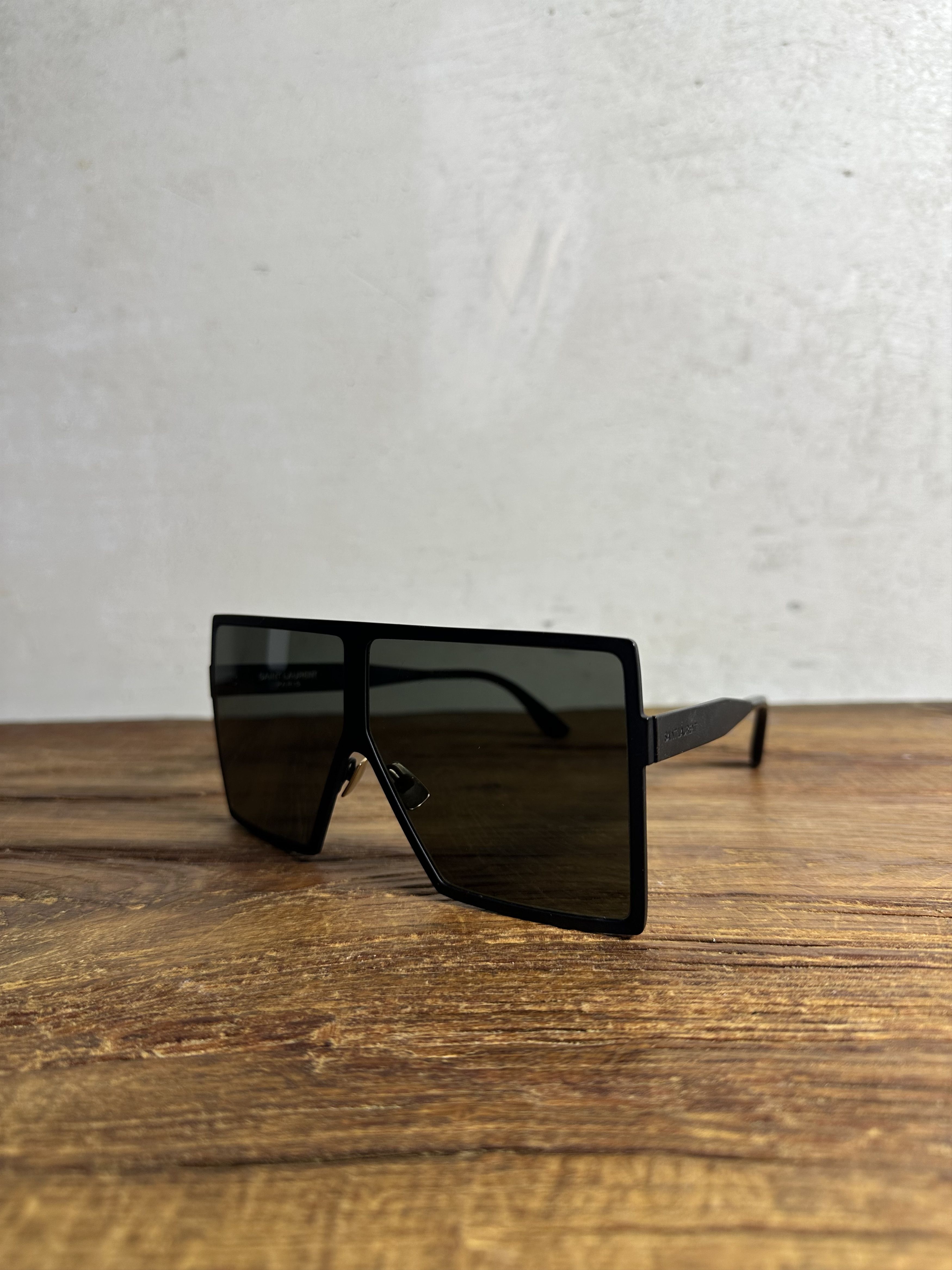 Saint Laurent Paris SAINT LAURENT BLACK SQUARE 'BETTY' SHIELD SUNGLASSES Size ONE SIZE - 1 Thumbnail