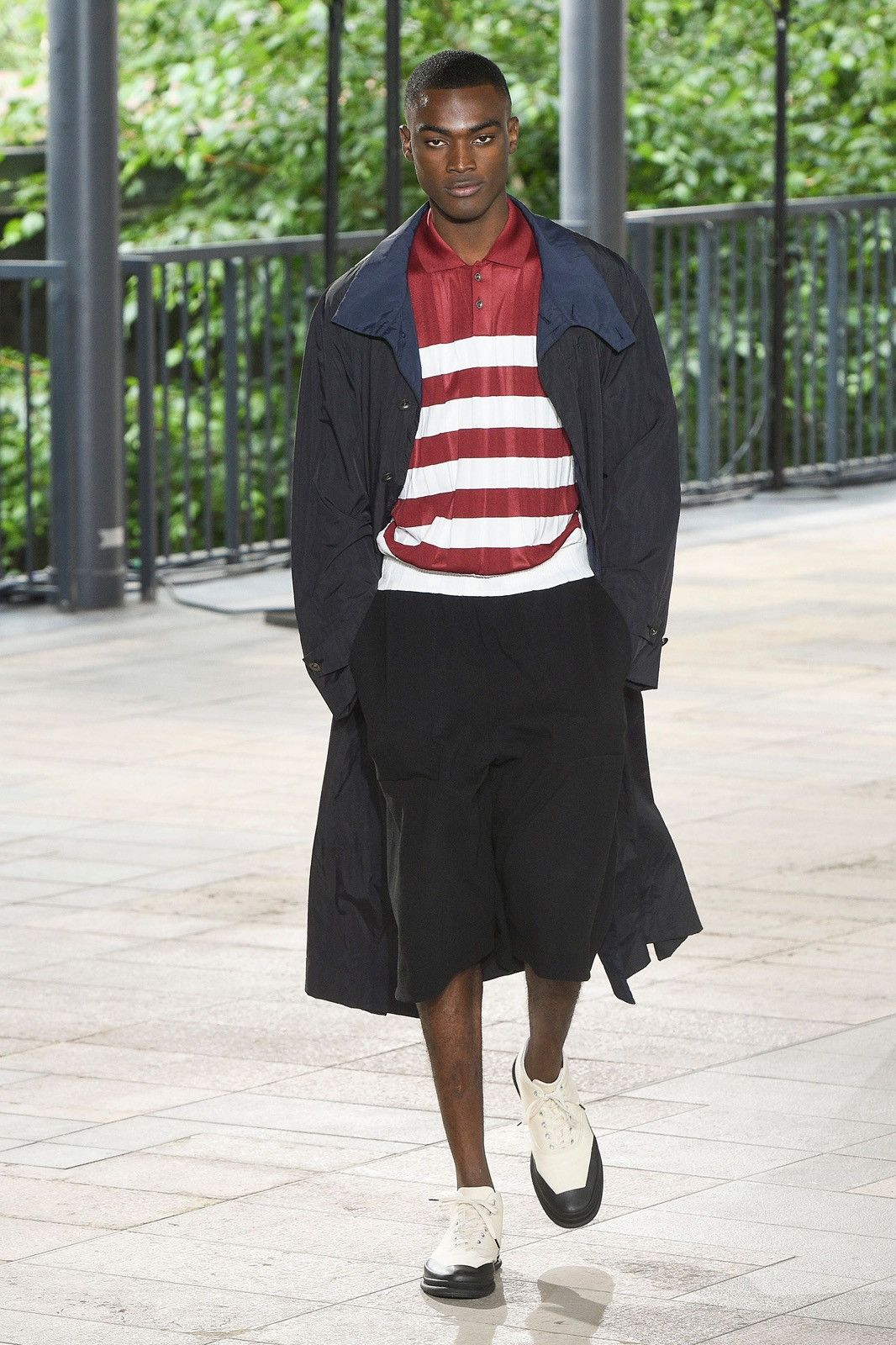 Issey Miyake SS19 RUNWAY Pleated Rugby Polo Size US M / EU 48-50 / 2 - 1 Thumbnail