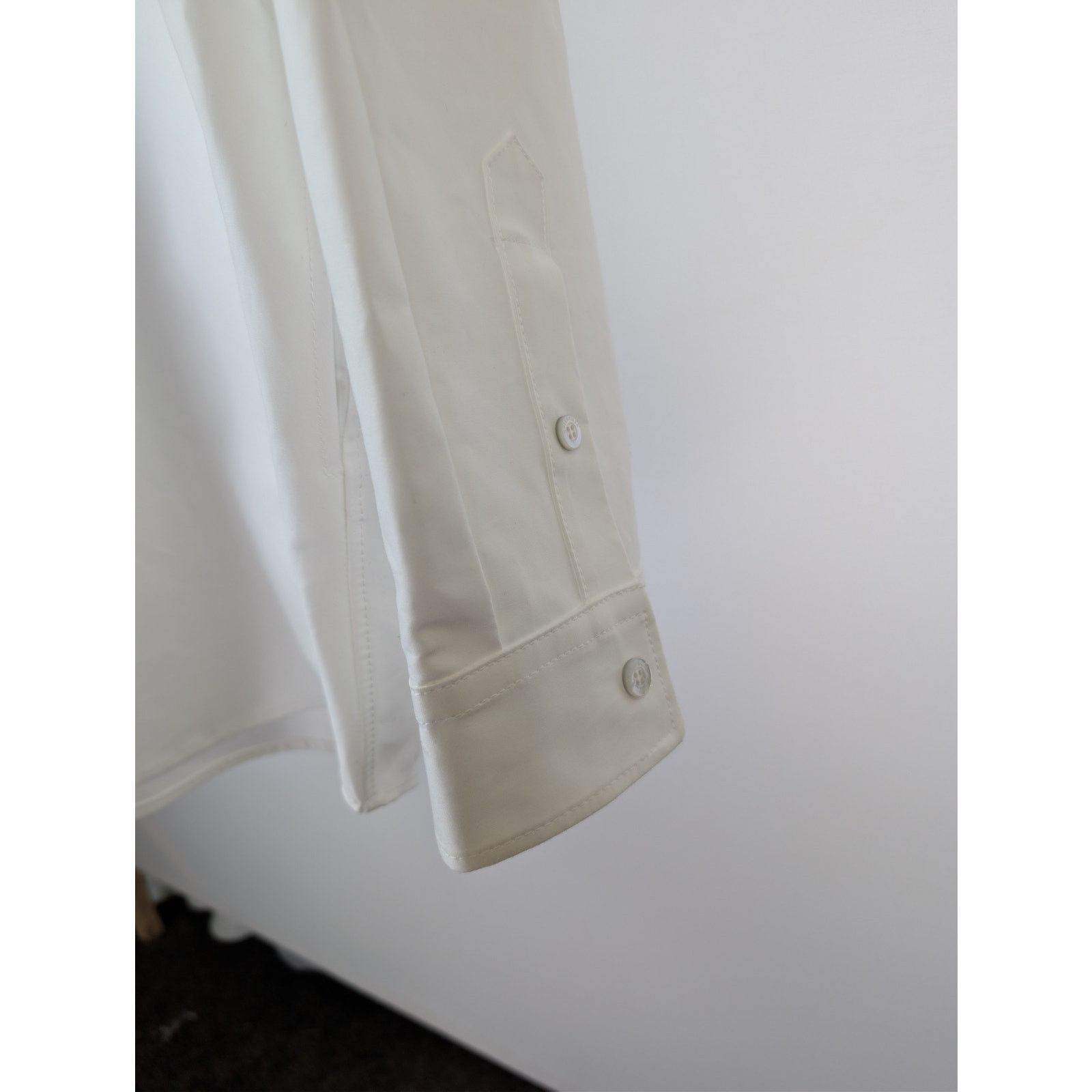 Balenciaga o1rshd1 Cotton Poplin Long-Sleeved Outerwear Shirt in White Size US XS / EU 42 / 0 - 6 Thumbnail
