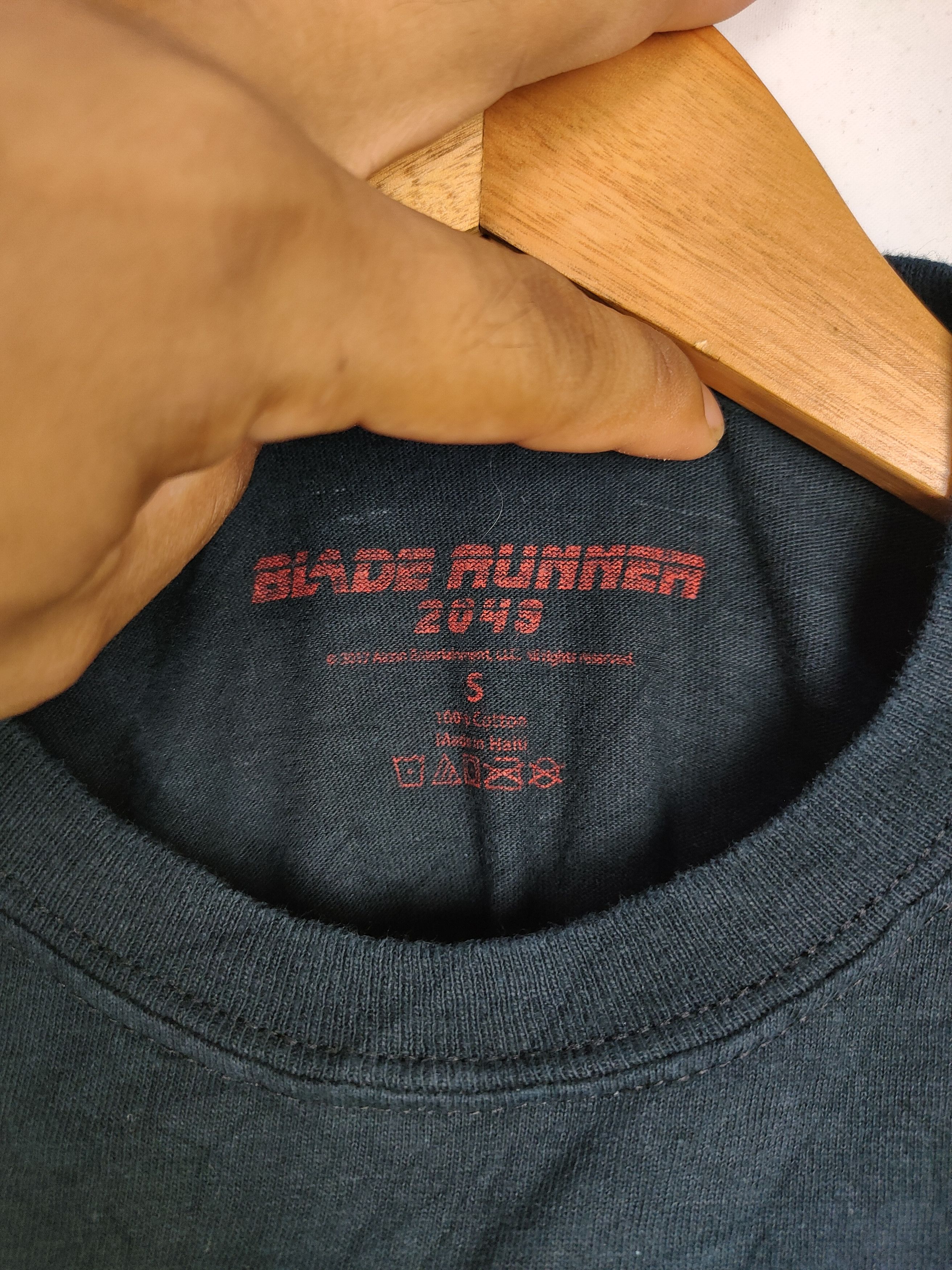 Other Blade Runner 2047 Movie Ryan Gosling Shirt Size US S / EU 44-46 / 1 - 4 Thumbnail