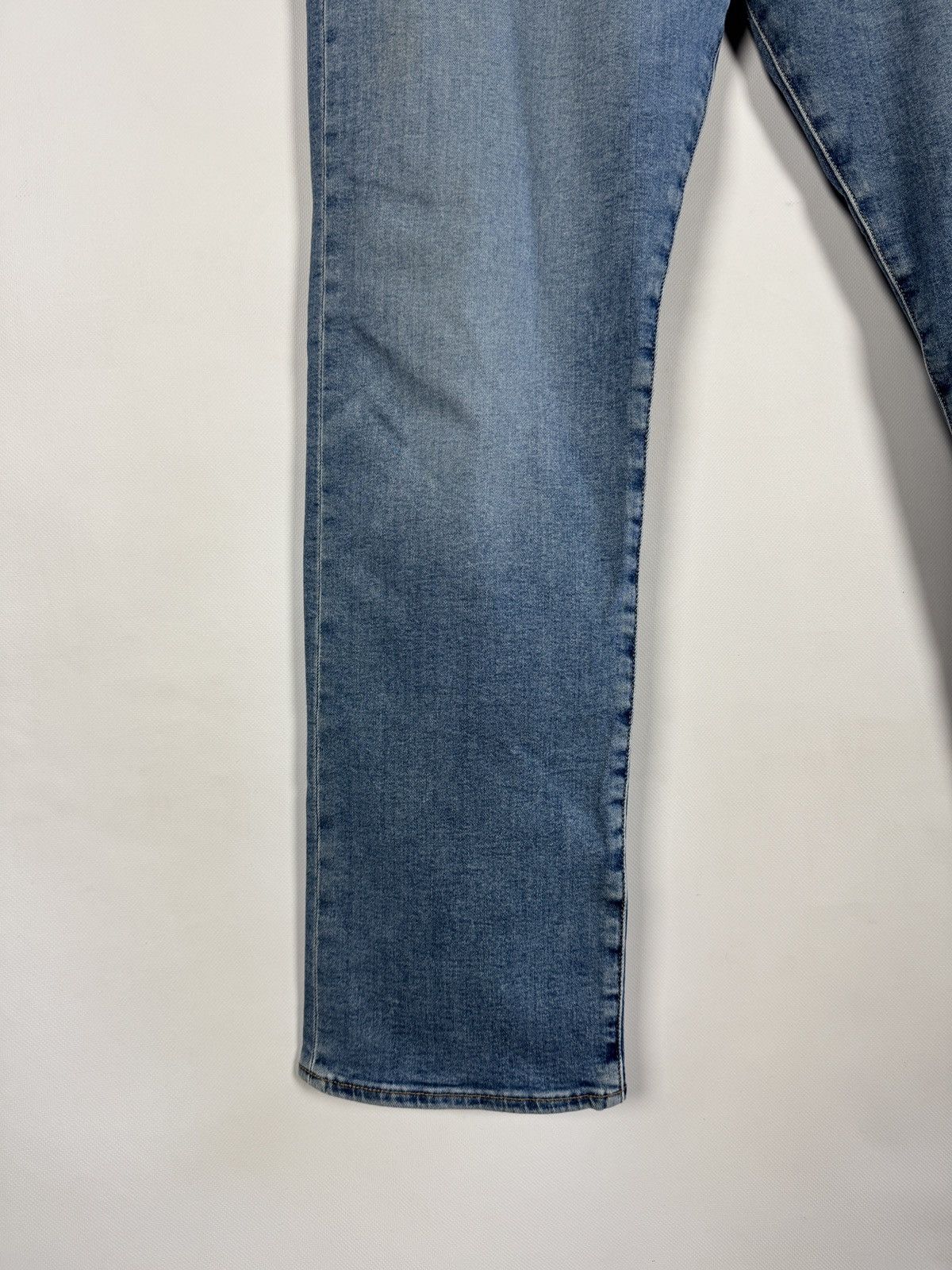 Levi's Levi’s Premium 501 Slim Fit Jeans Light Blue Denim W40 L32 Size US 40 / EU 56 - 5 Thumbnail
