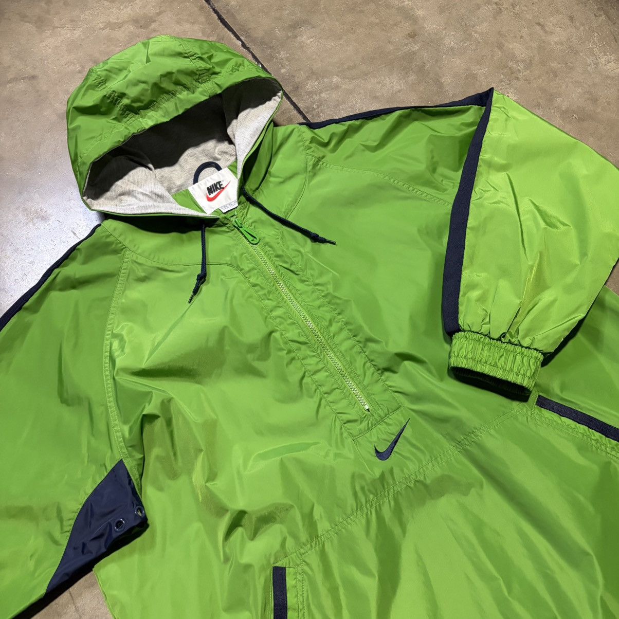 Nike Vintage Nike Track Jacket Windbreaker Pullover Center Swoosh Size US XL / EU 56 / 4 - 3 Thumbnail