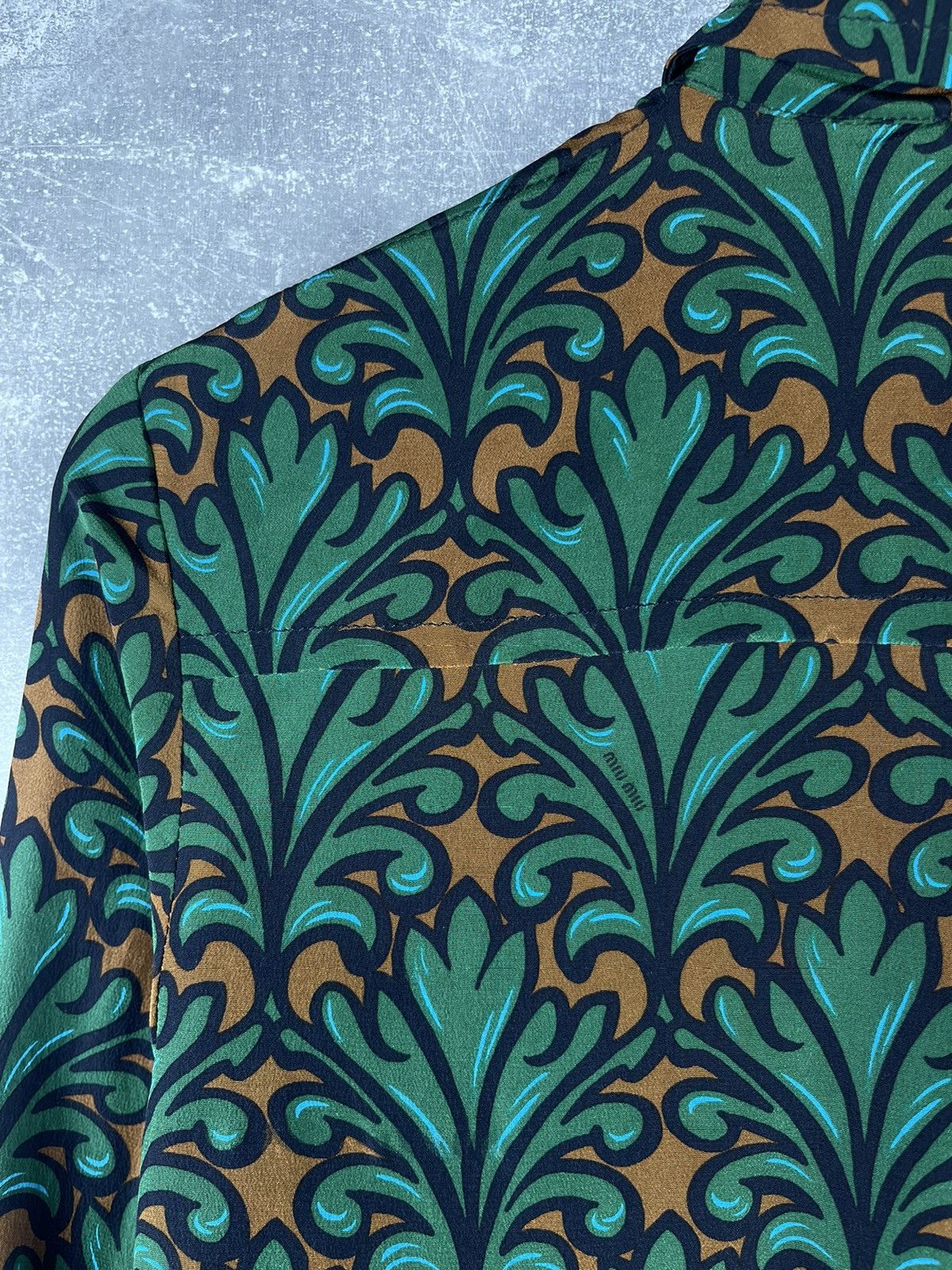 Miu Miu Miu Miu 100% SILK Baroque Print Button Up Shirt Green Brown Size S / US 4 / IT 40 - 6 Thumbnail