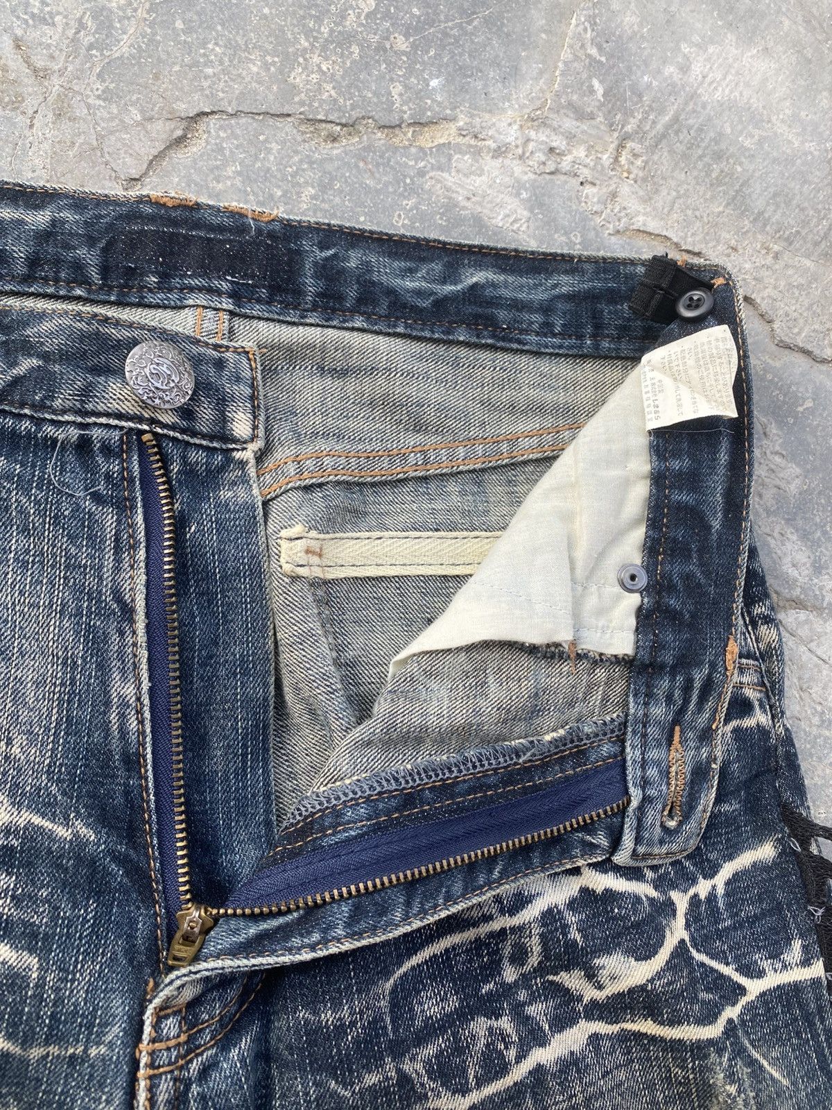KMRii WOLF JEANS DISTRESSED Rick Owen LGB Undercover Size US 29 - 15 Thumbnail