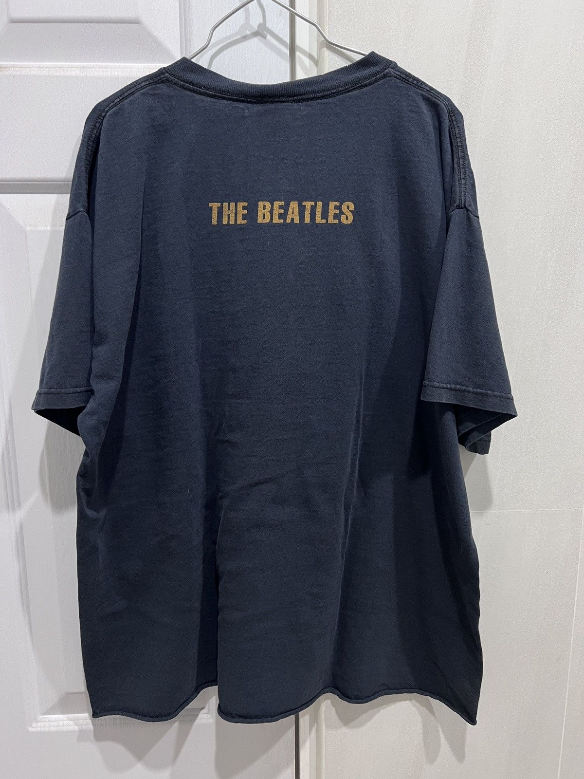 Band Tees Vintage Y2K The Beatles Rubber Soul Tee Thrashed Sun Faded Size US XL / EU 56 / 4 - 4 Thumbnail
