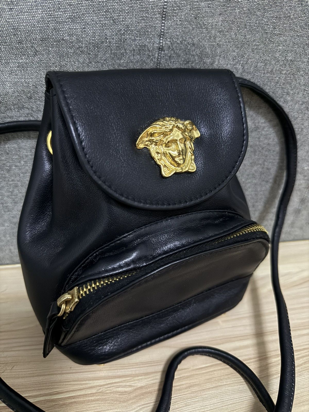 Versace Versace Black Leather Purse Gold Medusa Sling bag Size ONE SIZE - 4 Thumbnail