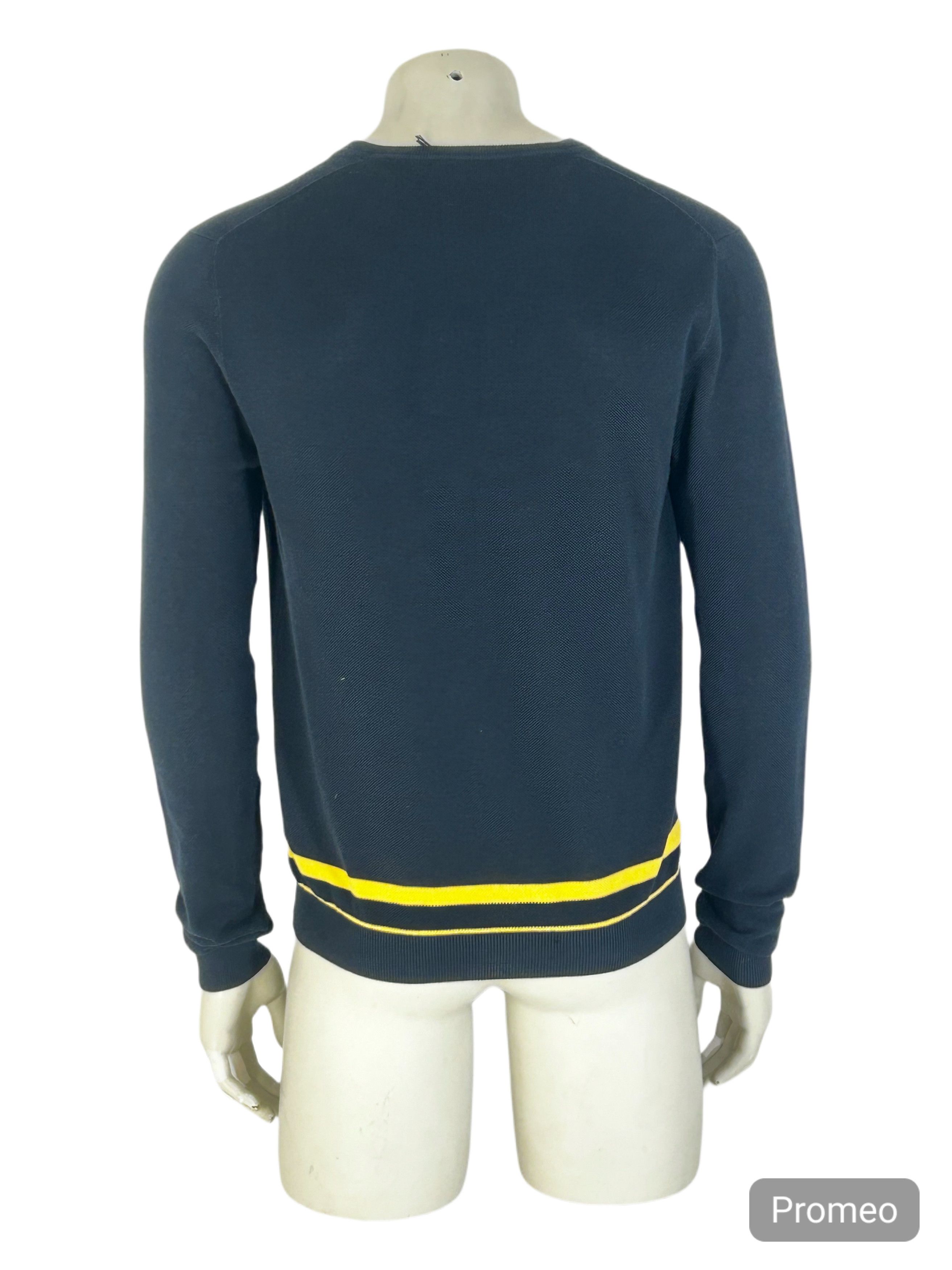 Prada PRADA NAVY LONG SLEEVE V-NECK TOP Size US L / EU 52-54 / 3 - 3 Thumbnail