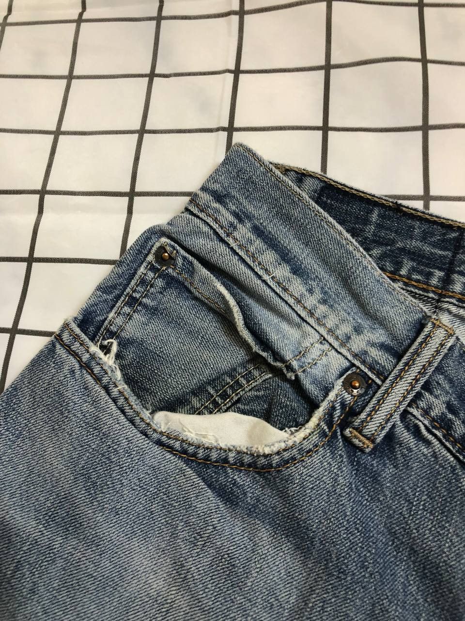 Levi's Levi's Men's 505 Standard Bootcut Fit Jean Size US 34 / EU 50 - 11 Thumbnail
