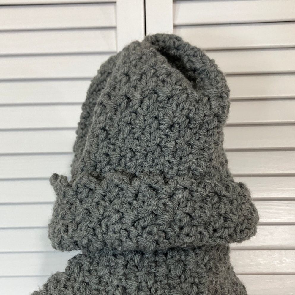 Handmade NWT Handmade Crocheted Gray Adult Matching Beanie Scarf 75” Size ONE SIZE - 5 Thumbnail