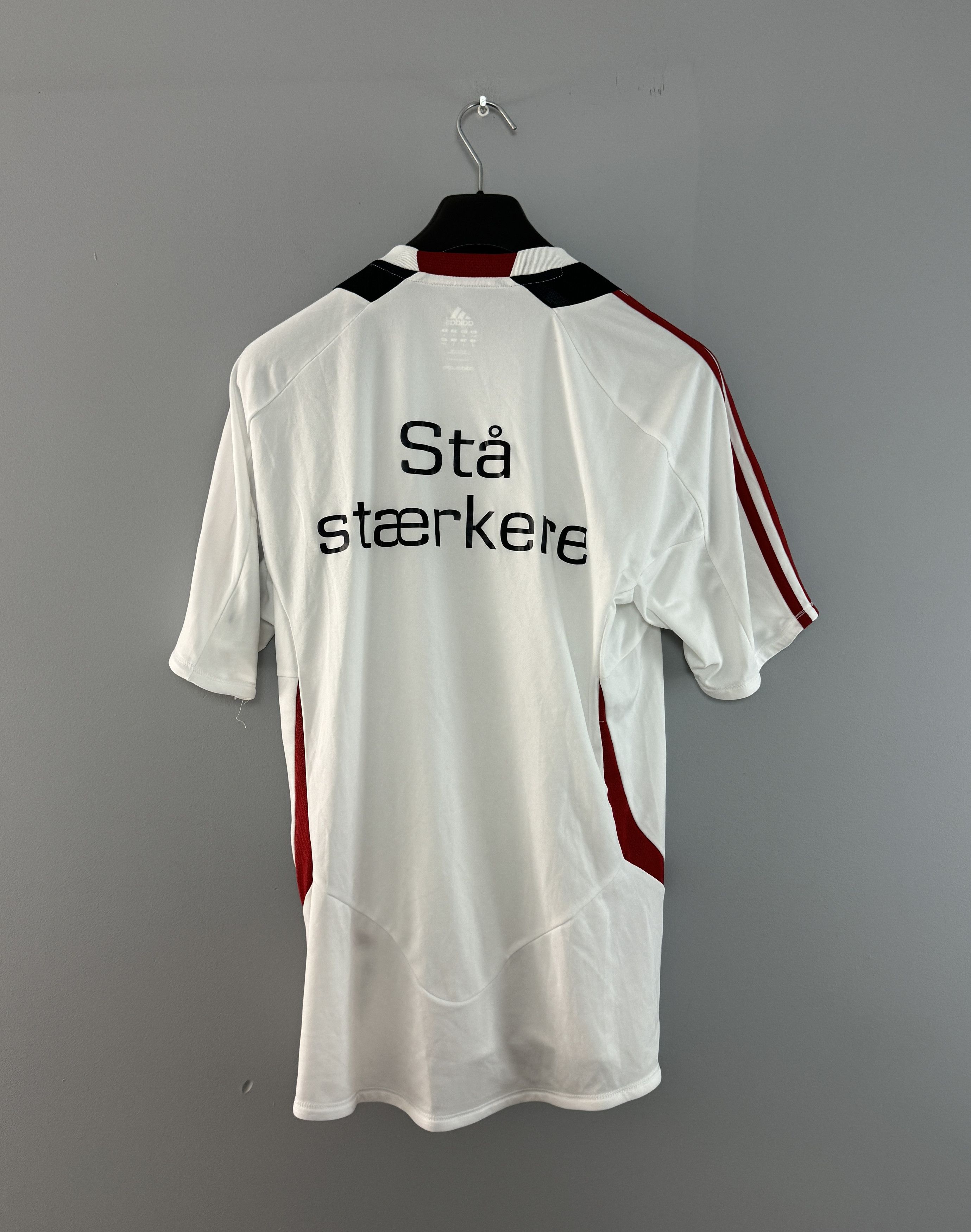 Adidas Denmark 2011 2012 Training Shirt Formotion Football Size M Size US M / EU 48-50 / 2 - 7 Thumbnail