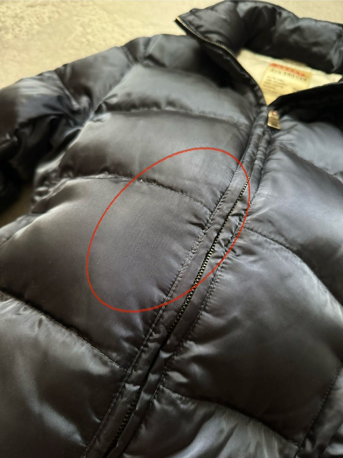 Prada Prada 42size down jacket bomber zip quilted puffer Size M / US 6-8 / IT 42-44 - 10 Thumbnail