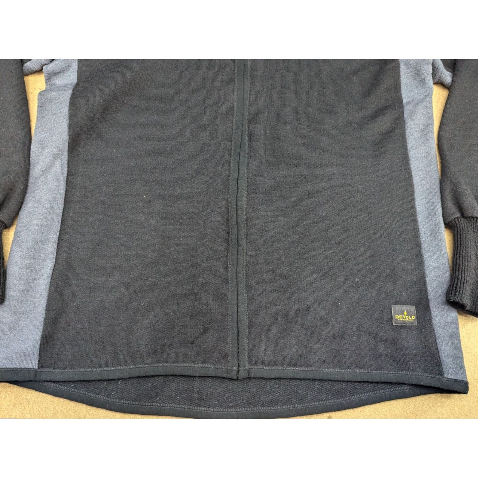Vintage Devold Protection Jacket Mens L Black Full Zip 100% Merino Wool Work Outdoor Jacket Size US L / EU 52-54 / 3 - 4 Thumbnail