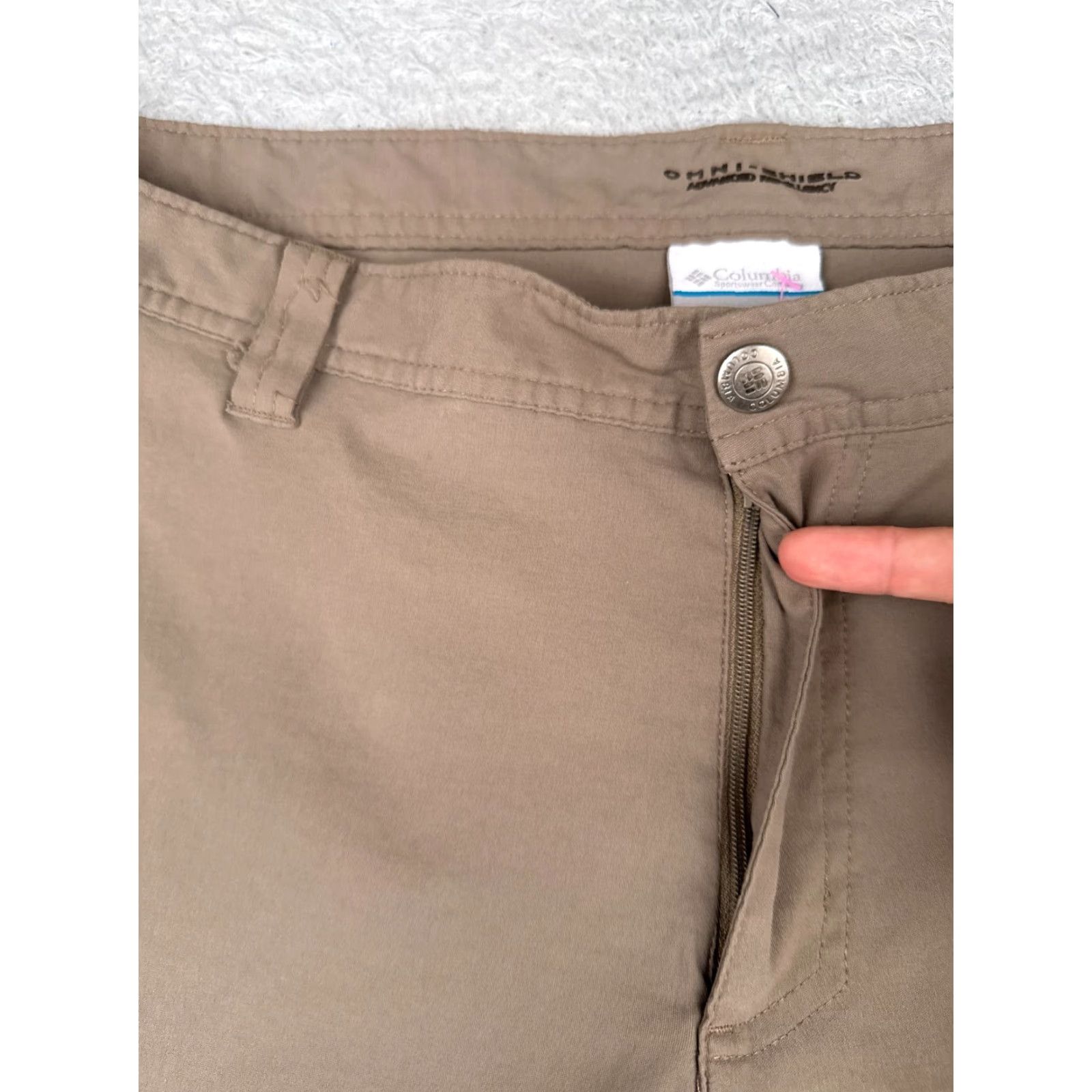 Vintage Columbia Shorts Men 38 Brown Cargo Omni-Shield Nylon Blend Hike Camp Fish 38x10 Size US 38 / EU 54 - 6 Thumbnail