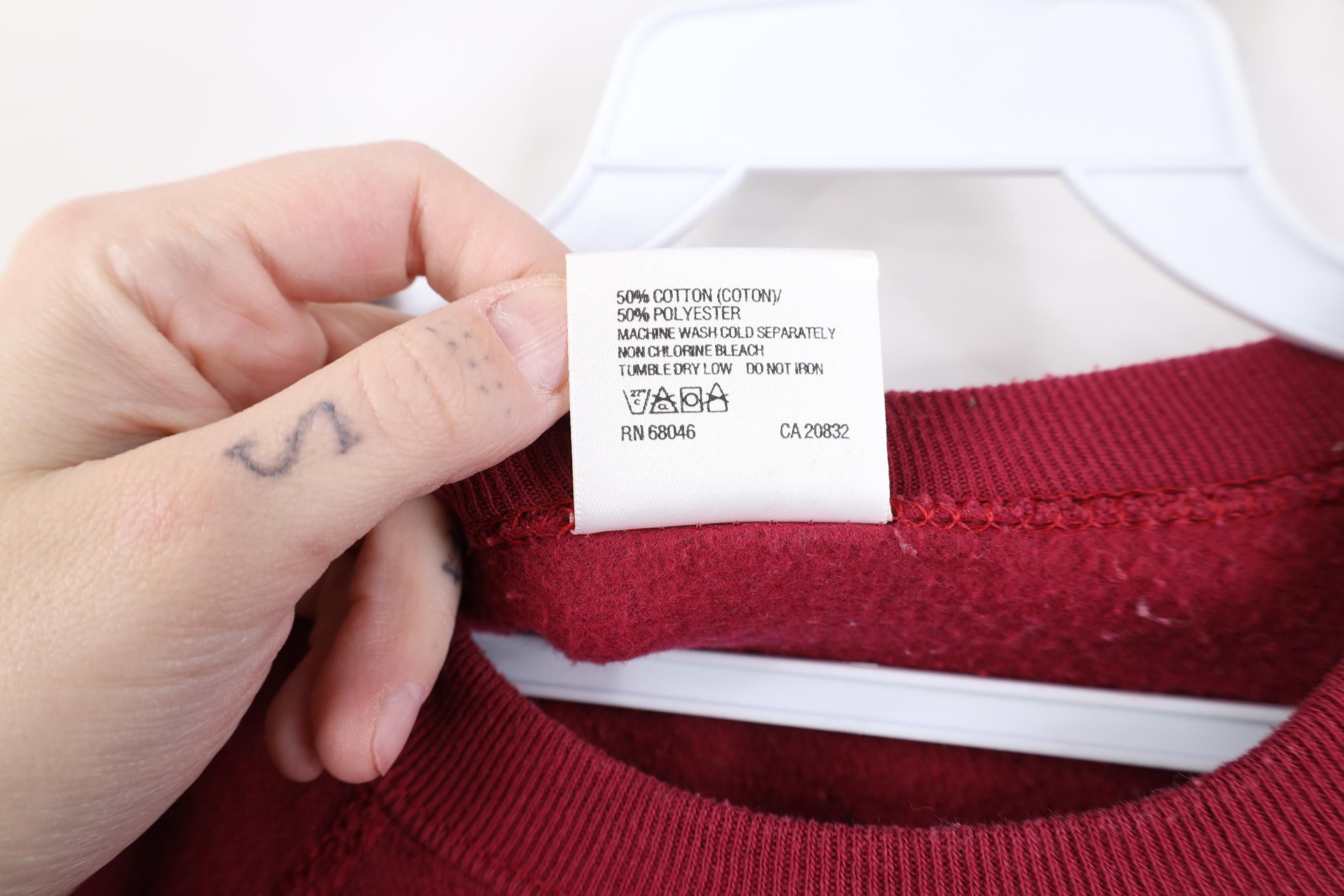 Vintage Vintage 90s Streetwear Raglan Crewneck Sweatshirt Red USA Size US L / EU 52-54 / 3 - 6 Thumbnail