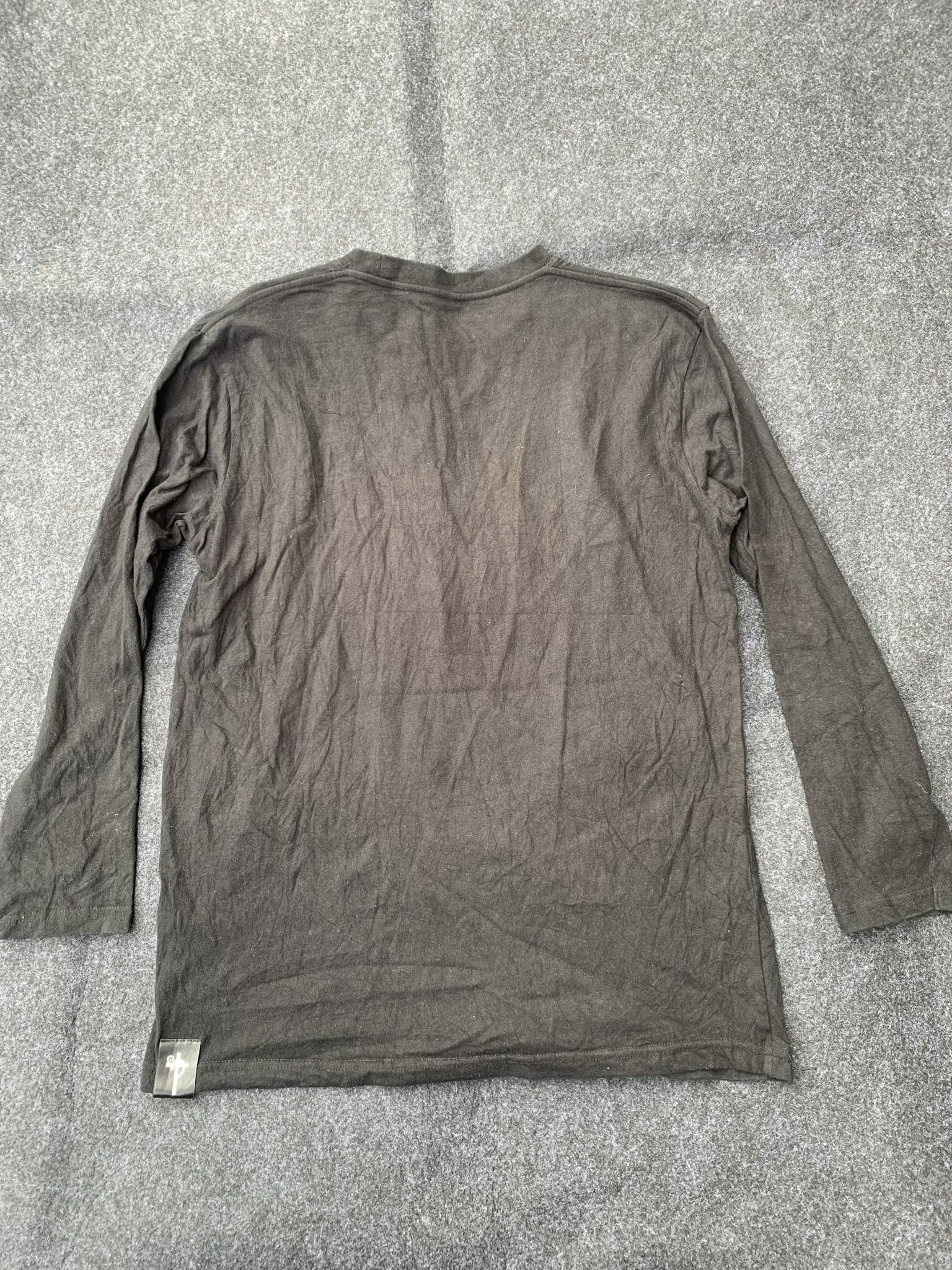 Band Tees Hyde live 2022 logo tshirt. Size US M / EU 48-50 / 2 - 7 Thumbnail