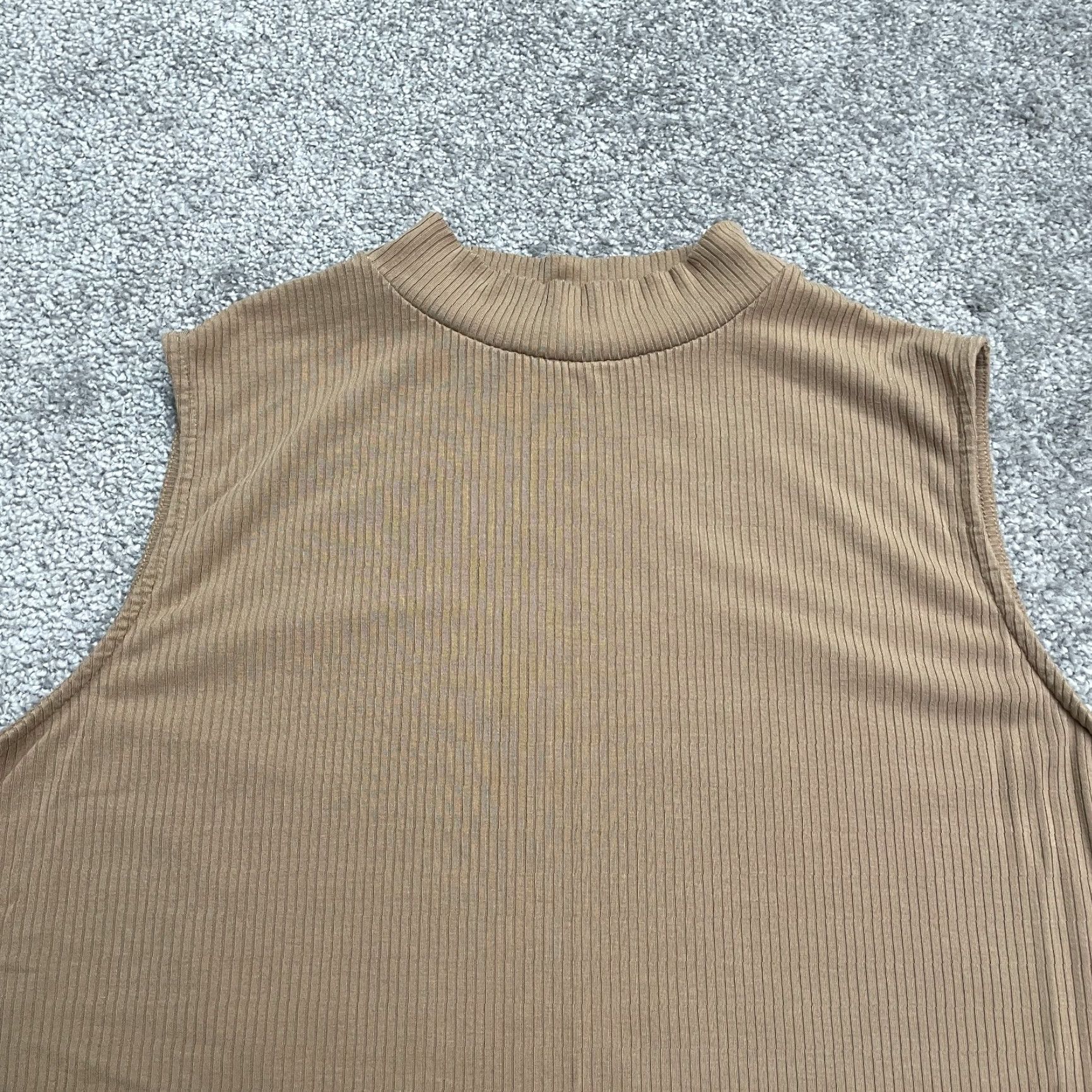 Vintage Chico's Ribbed Knit Mock Neck Top Womens L Brown Sleeveless Basic Essential Shirt Tank Casual Regular Knit Spandex Rayon Logo Vintage No N/A Size L / US 10 / IT 46 - 3 Thumbnail
