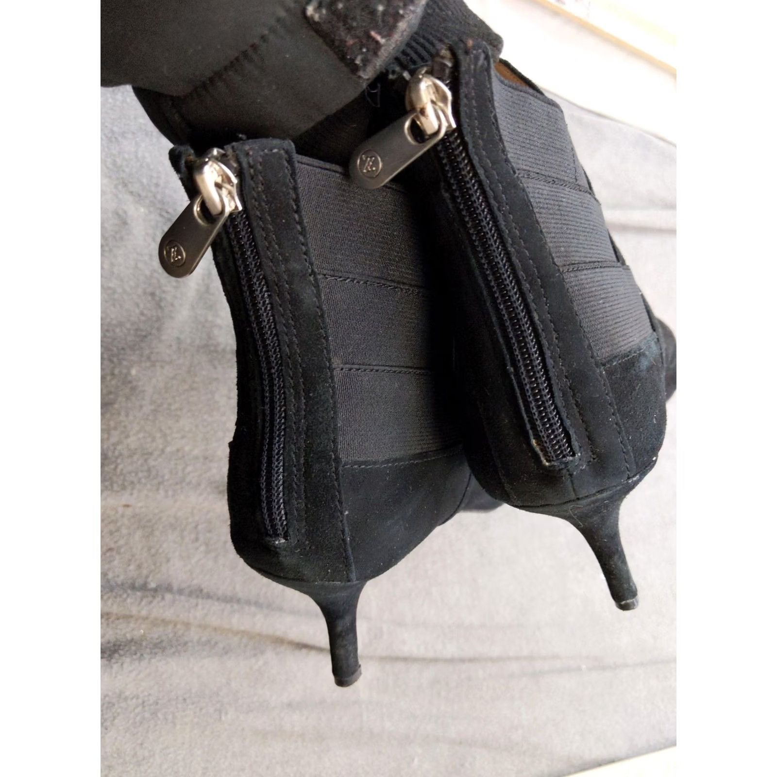 Vintage Adrienne Vittadini AV-SORI Boots Womens 10 Black Leather Ankle Kitten Zipper Pointed Toe Bootie Shoes Size US 10 / IT 40 - 6 Thumbnail