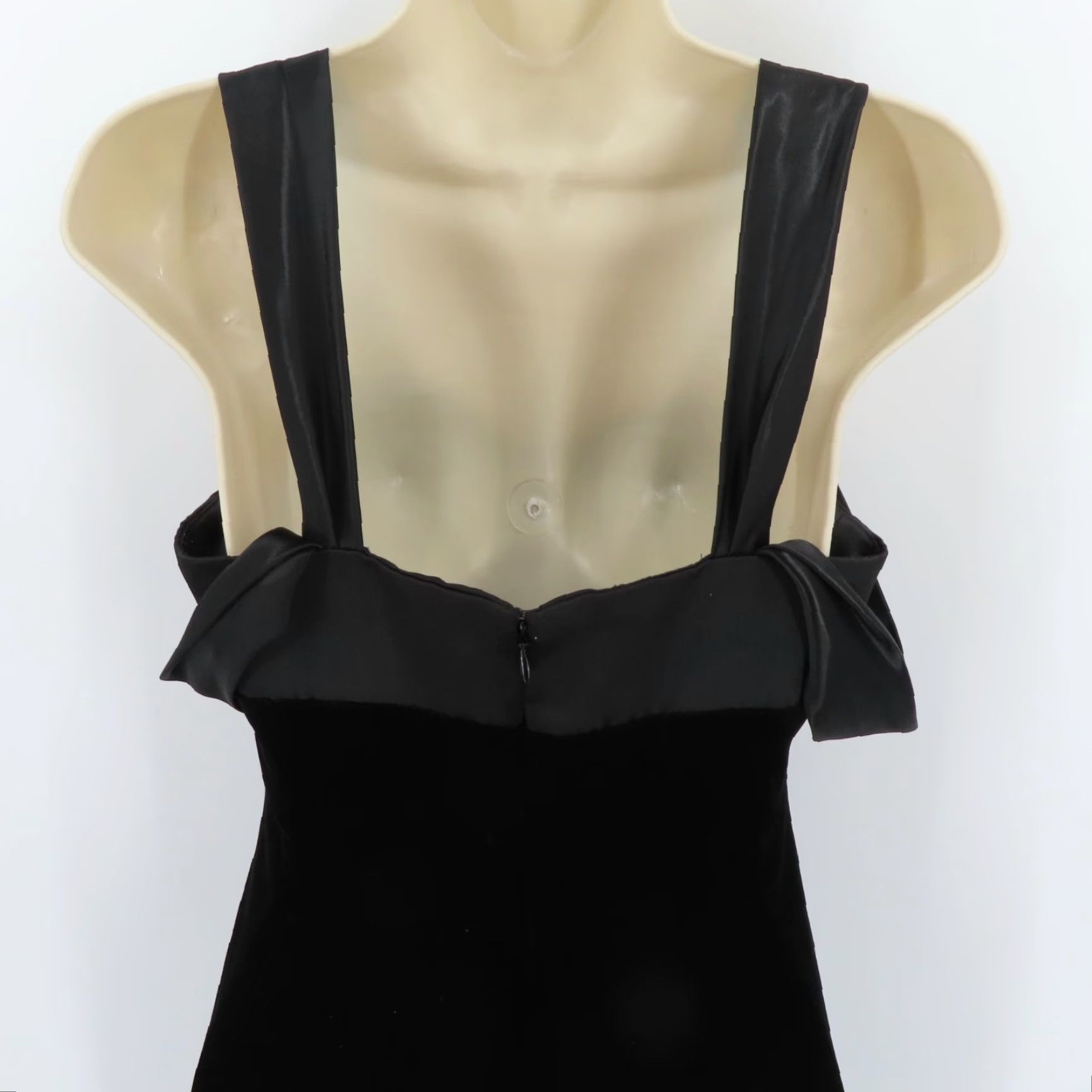 Velvet VINTAGE Whim Womens 6 Black Velvet Off Shoulder Satin Bow Ruched Front Cocktail Dress - Velvet Dress, Bow, Midi, Black, Womens, Size 6 Size M / US 6-8 / IT 42-44 - 5 Thumbnail