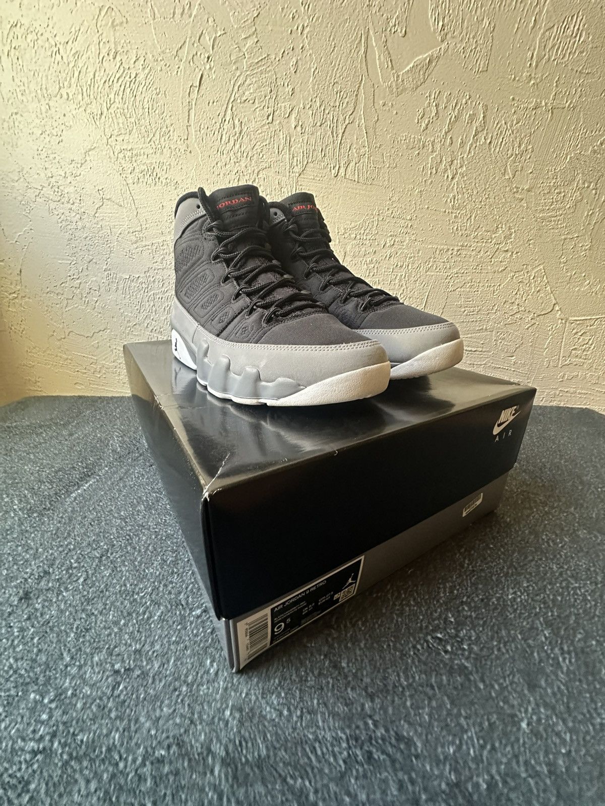Jordan Brand 2022 Air Jordan 9 Retro “Particle Grey” Size US 9.5 / EU 42-43 - 1 Thumbnail