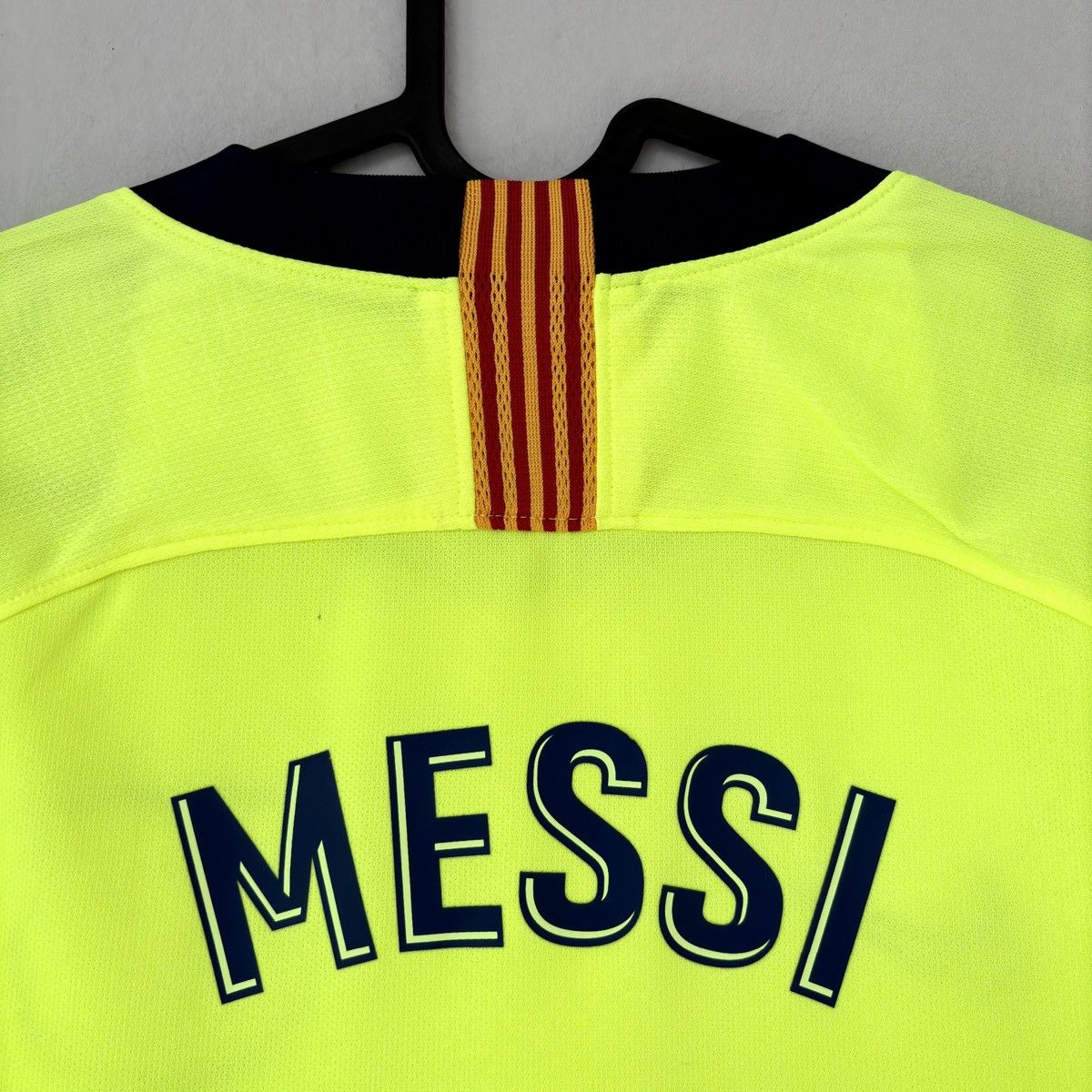 Nike 2018 2019 Barcelona Messi Nike Away Kit Soccer Jersey Shirt Size US S / EU 44-46 / 1 - 11 Thumbnail
