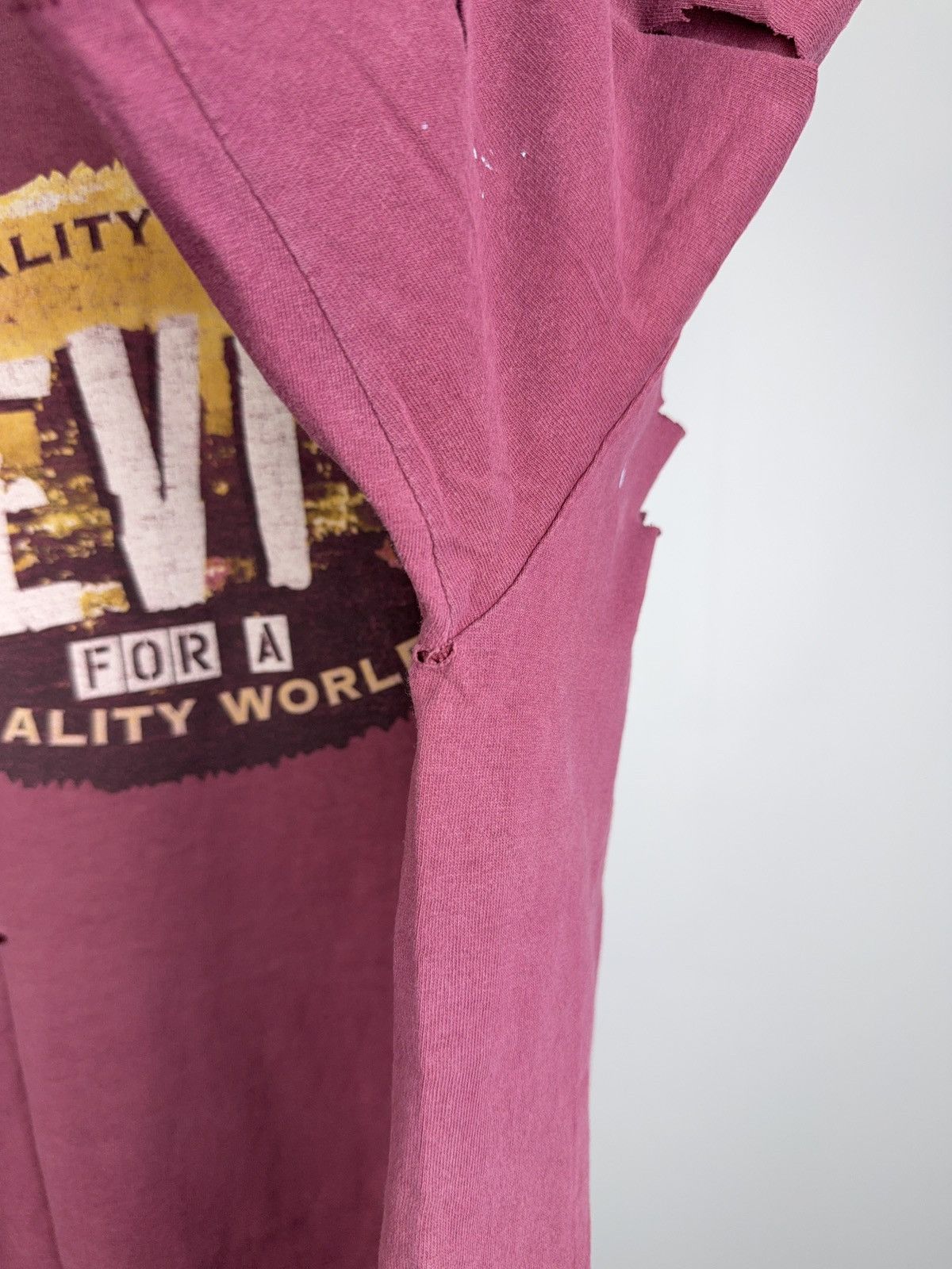 Levi's Vintage Clothing Vintage 90s Retro Levi’s Distressed Faded Tee shirt Size US L / EU 52-54 / 3 - 14 Thumbnail
