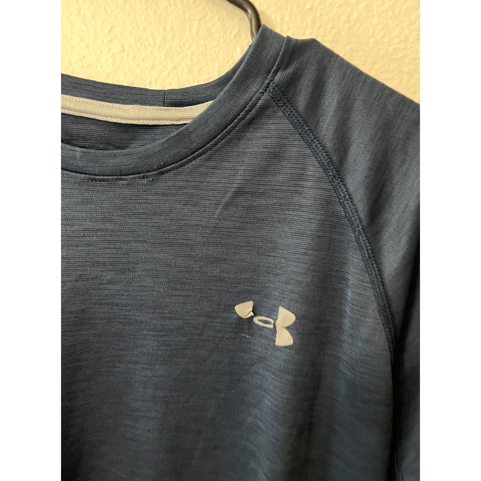 Under Armour VINTAGE Under Armour T-Shirt Shirt Men's Small Short Sleeve Loose Heatgear Crew Neck Blue Logo Graphic 2010s Mens Size US S / EU 44-46 / 1 - 2 Thumbnail