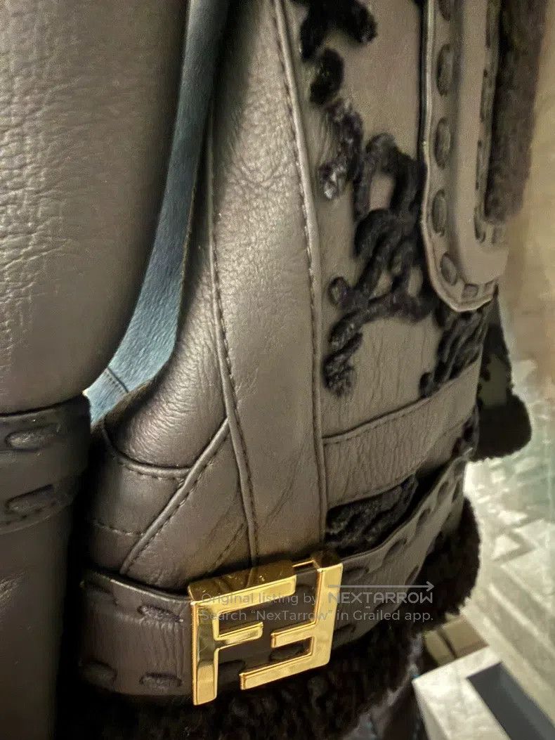 Fendi Fendi Black shearling coat with full logo design, metal zi Size S / US 4 / IT 40 - 5 Thumbnail