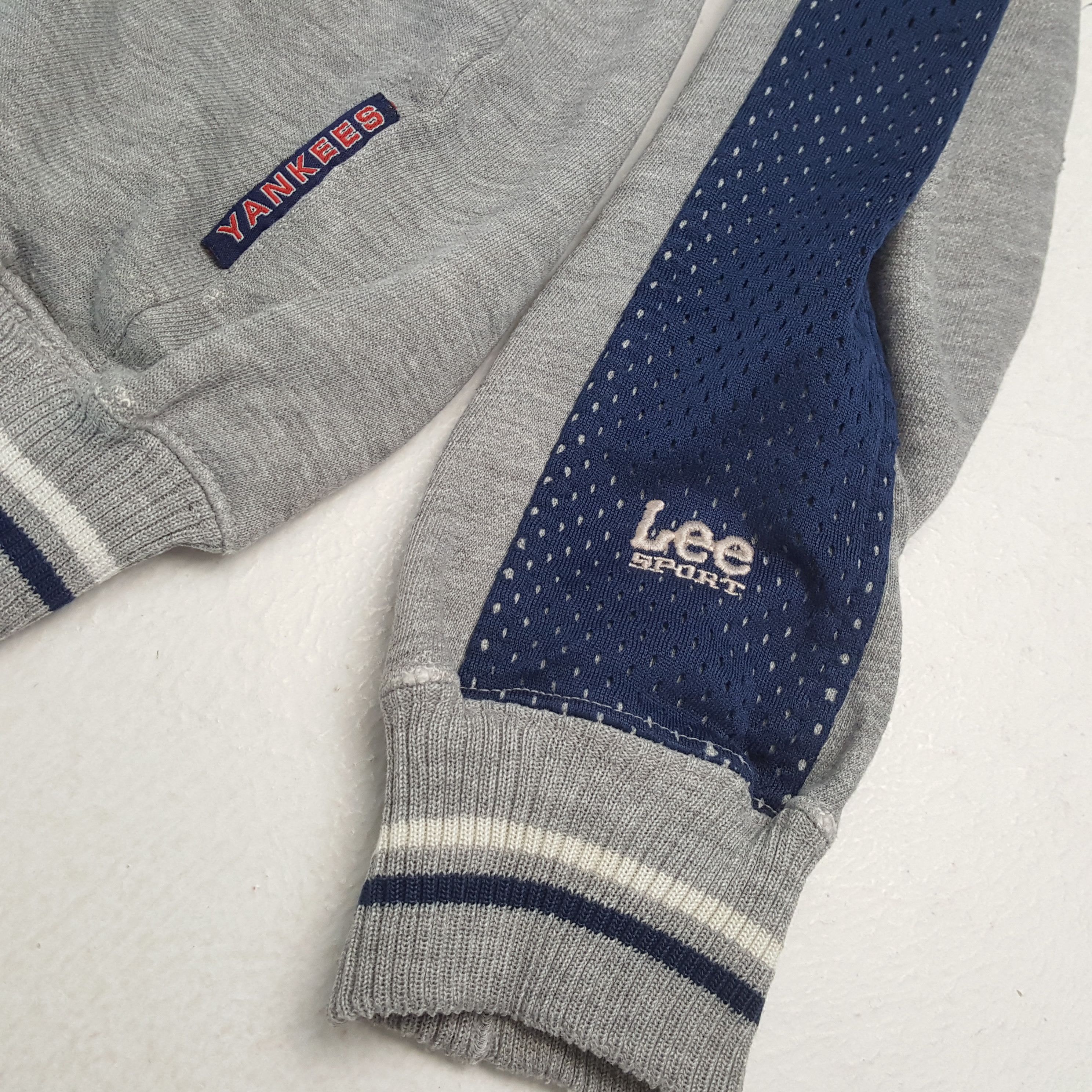 Lee × New York Yankees × Vintage LEE NEW YORK YANKEES Center Design Sweatshirt Size US XXL / EU 58 / 5 - 6 Thumbnail