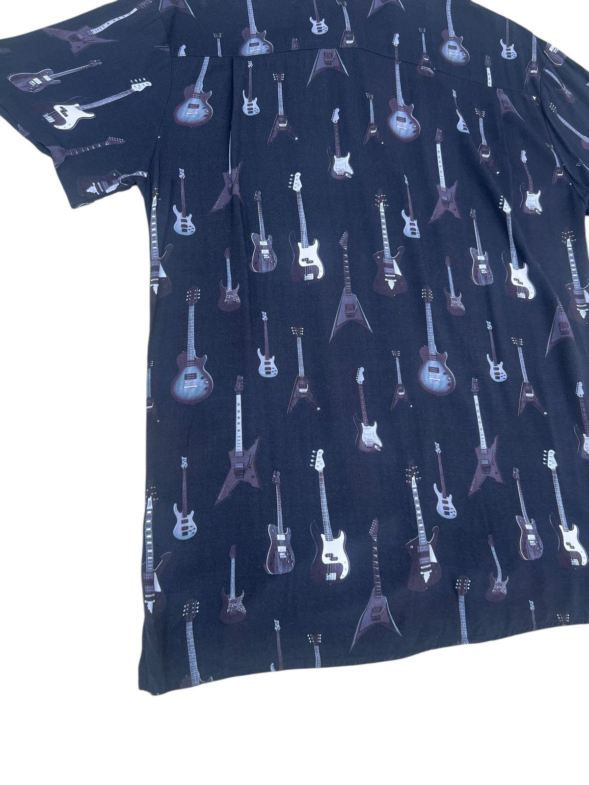 Vanquish Black Vanquish Guitars Collection 100% Rayon Hawaiian Shirt Size US M / EU 48-50 / 2 - 13 Thumbnail