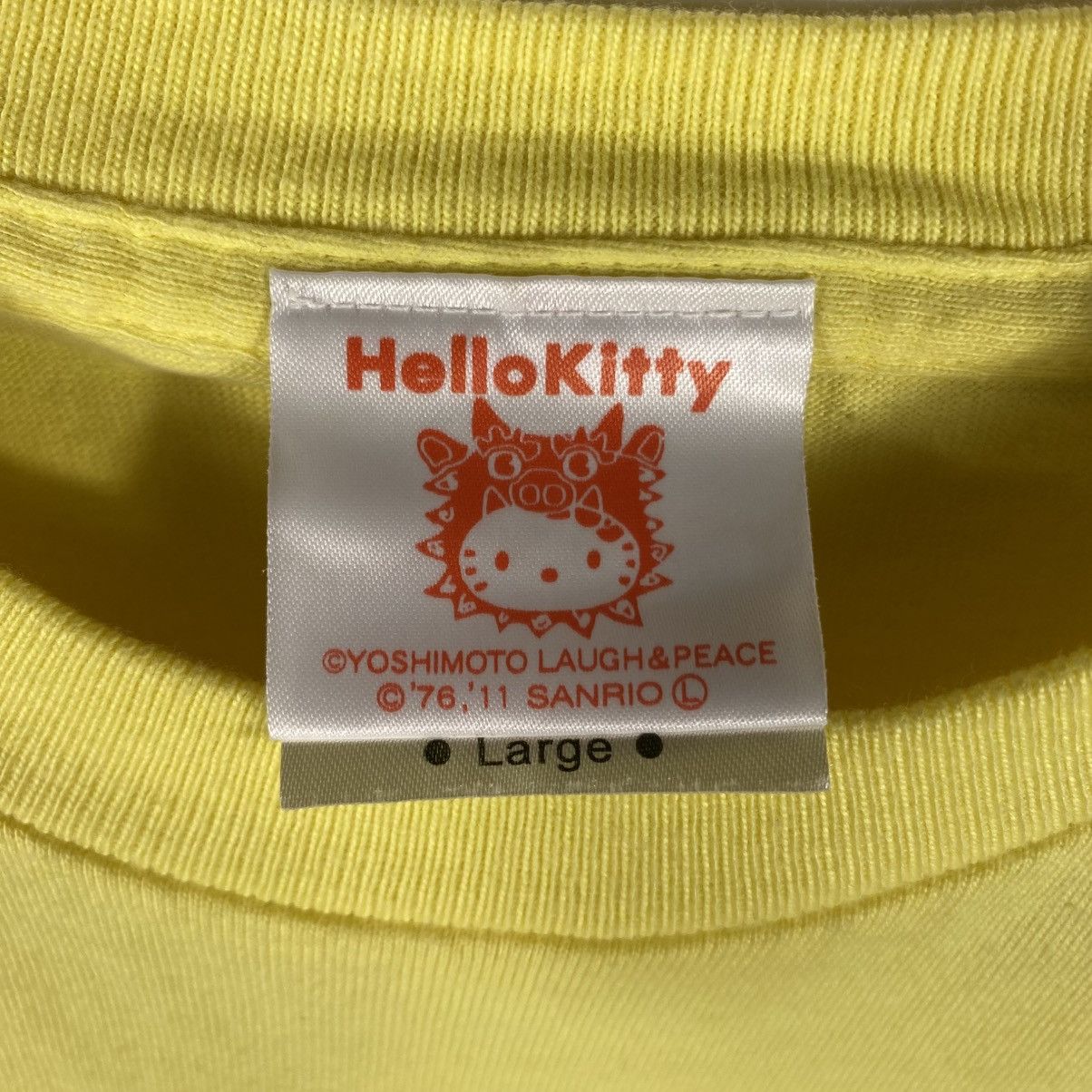 Anime Japanese Animated HELLO KITTY Laugh & Peace Tee Shirt Size US L / EU 52-54 / 3 - 6 Thumbnail