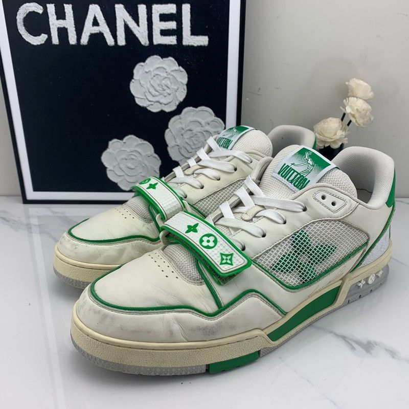 Louis Vuitton Louis Vuitton Trainer Sneakers in White and Green -2508 Size US 10.5 / IT 40.5 - 1 Thumbnail
