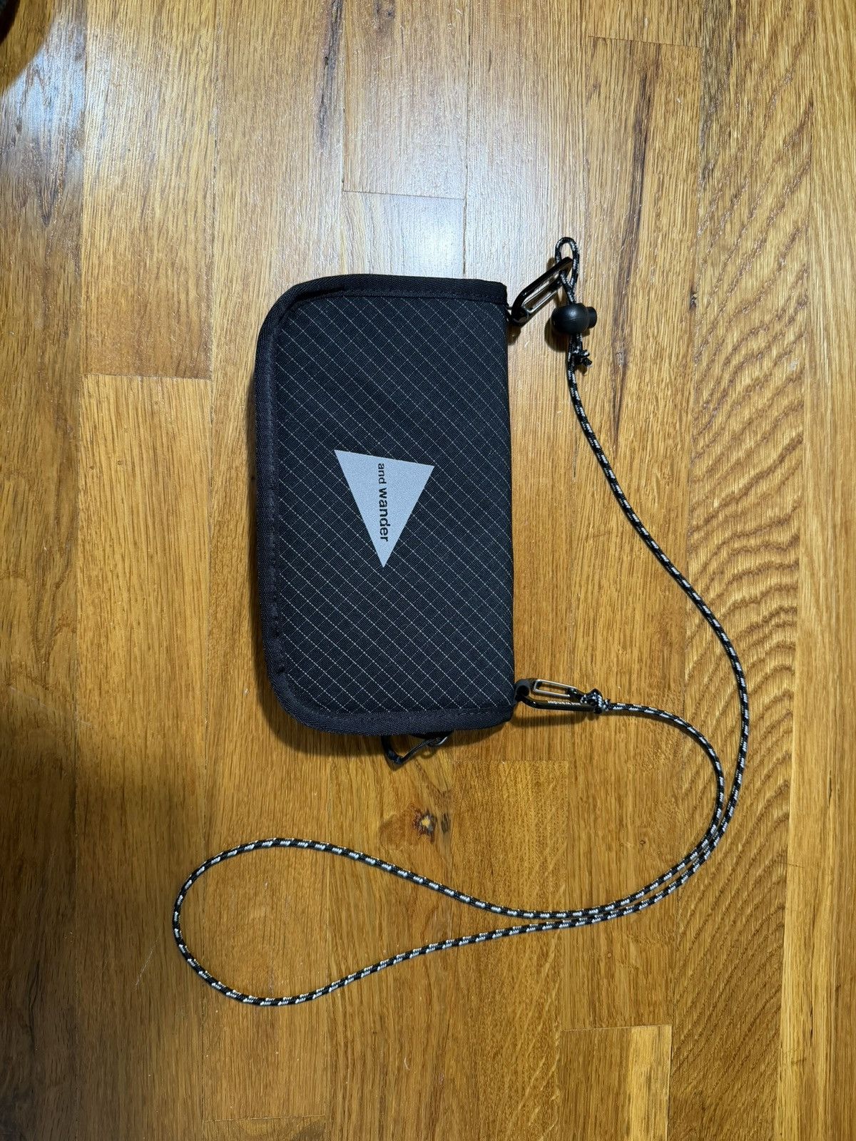 and wander reflective rip pouch wallet