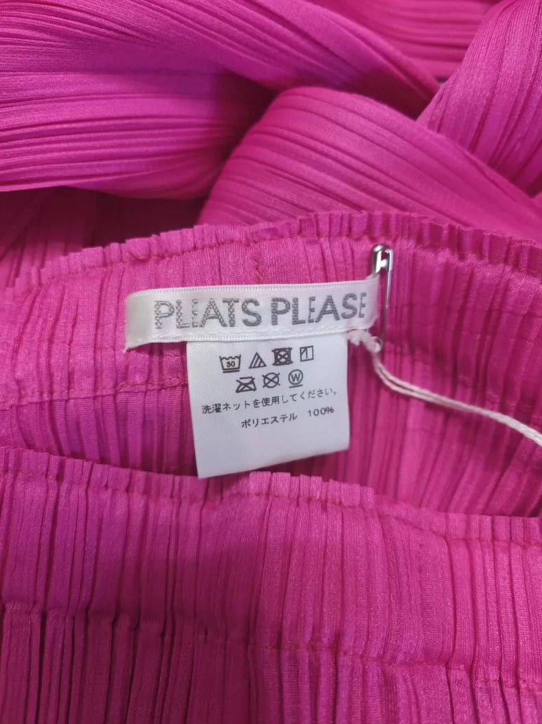 Issey Miyake Issey Miyake size:1 Rose red trousers Size 31" - 2 Thumbnail
