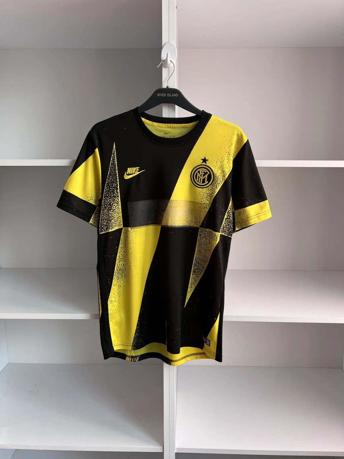 Nike × Vintage 2019-20 Nike Inter Milan Pre Match Training Jersey Size US M / EU 48-50 / 2 - 5 Thumbnail