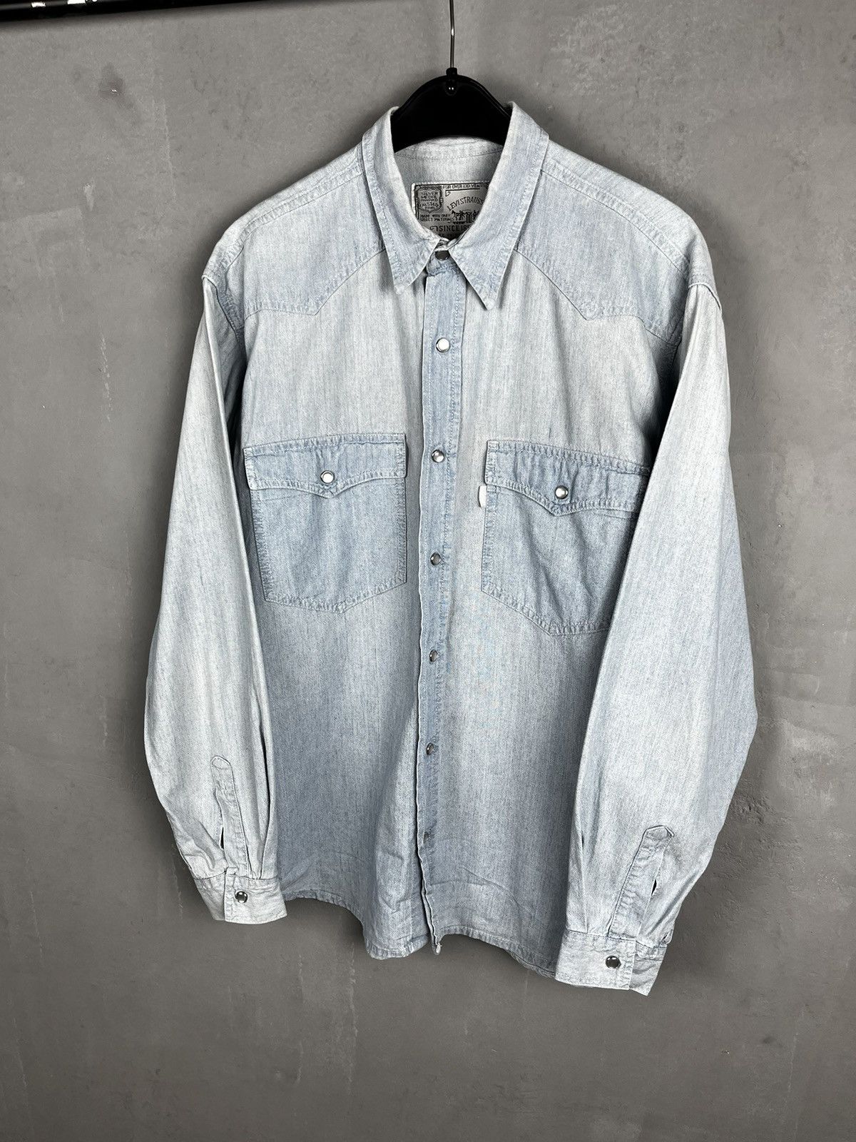 Levi's × Levi's Vintage Clothing × Vintage Levi’s denim shirt vintage 90s Size US M / EU 48-50 / 2 - 1 Thumbnail