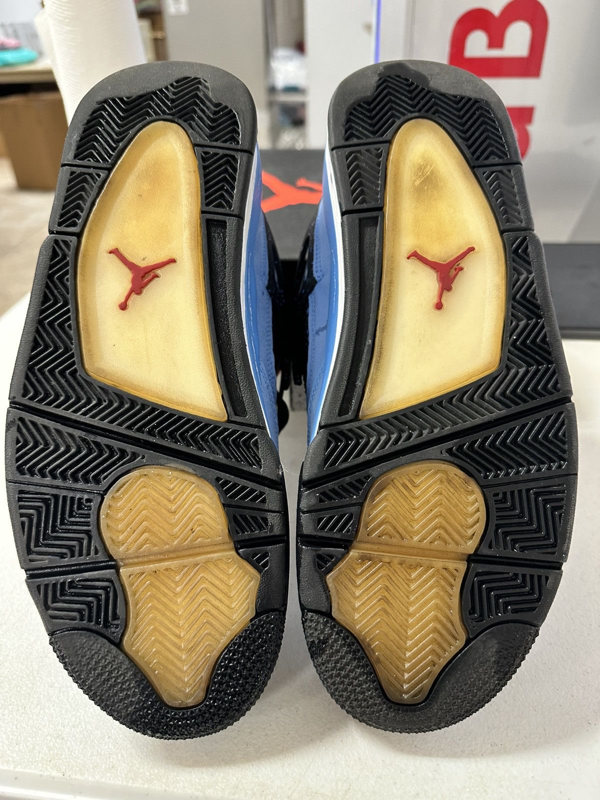 Jordan Brand Travis scott cactus jack Size US 10.5 / EU 43-44 - 9 Thumbnail