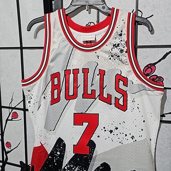 Mitchell & Ness Chicago Bulls Throwback Jersey Tony Kukoc Medium NWT Size US M / EU 48-50 / 2 - 3 Thumbnail