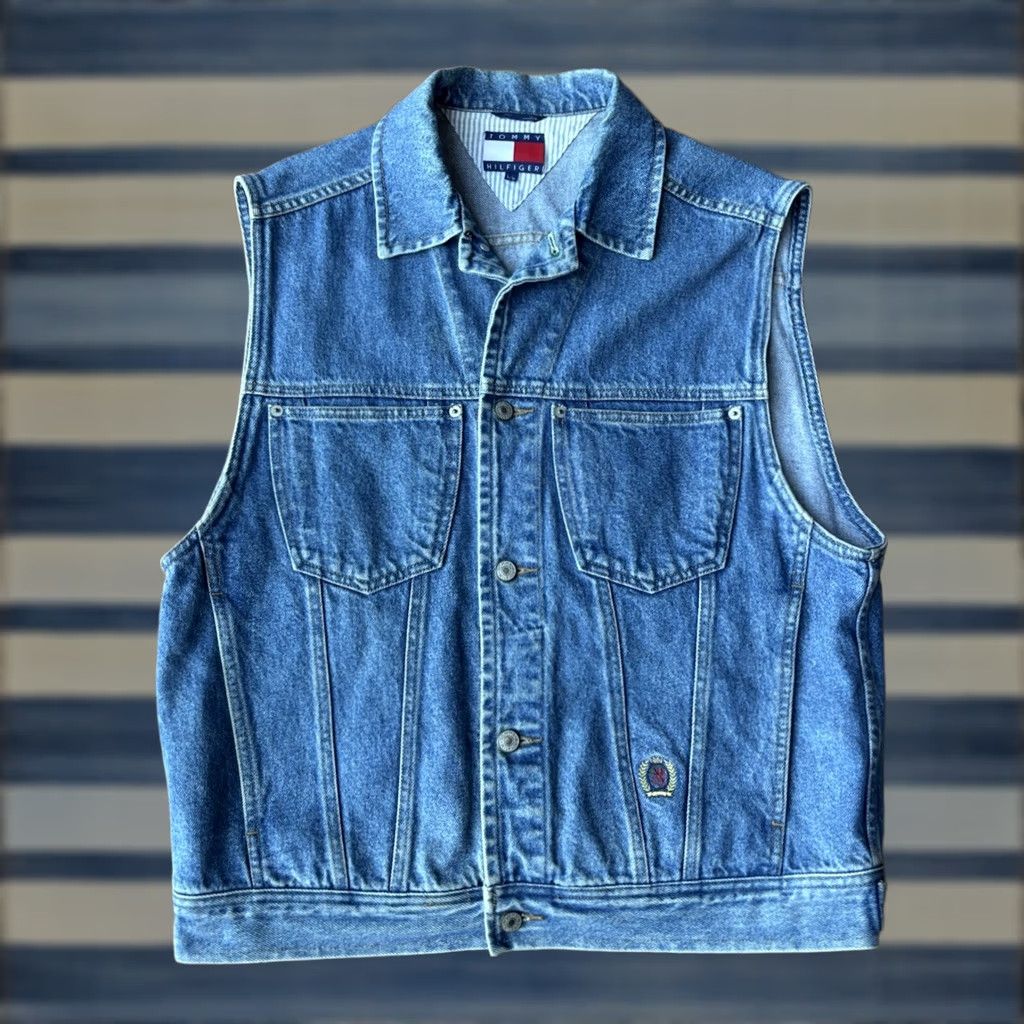 Tommy Hilfiger VINTAGE Tommy Hilfiger Denim Vest Mens Large Crest 90s Size US L / EU 52-54 / 3 - 1 Thumbnail