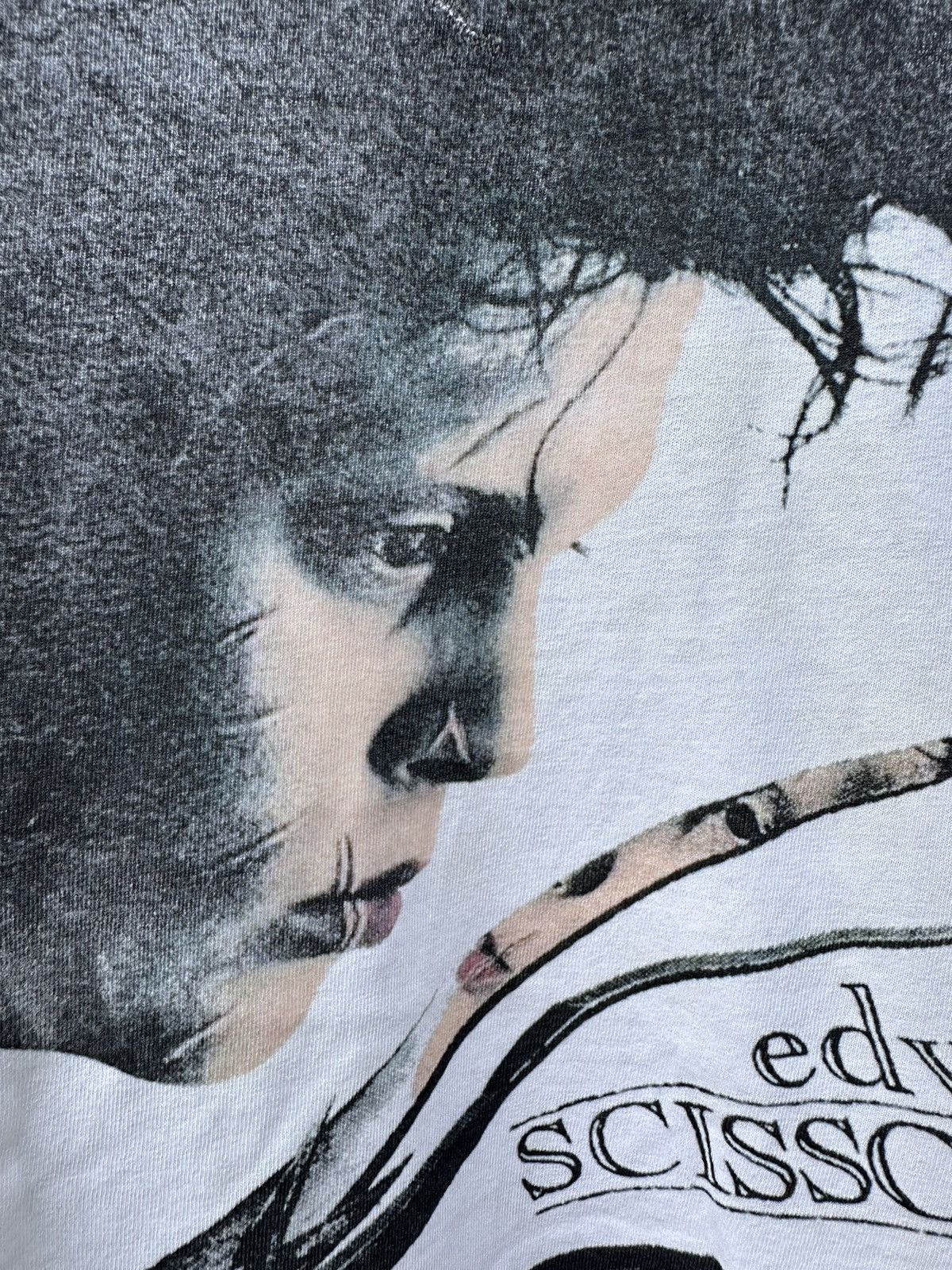 Vintage Vintage Edward Scissorhands Shirt Size US XL / EU 56 / 4 - 7 Thumbnail