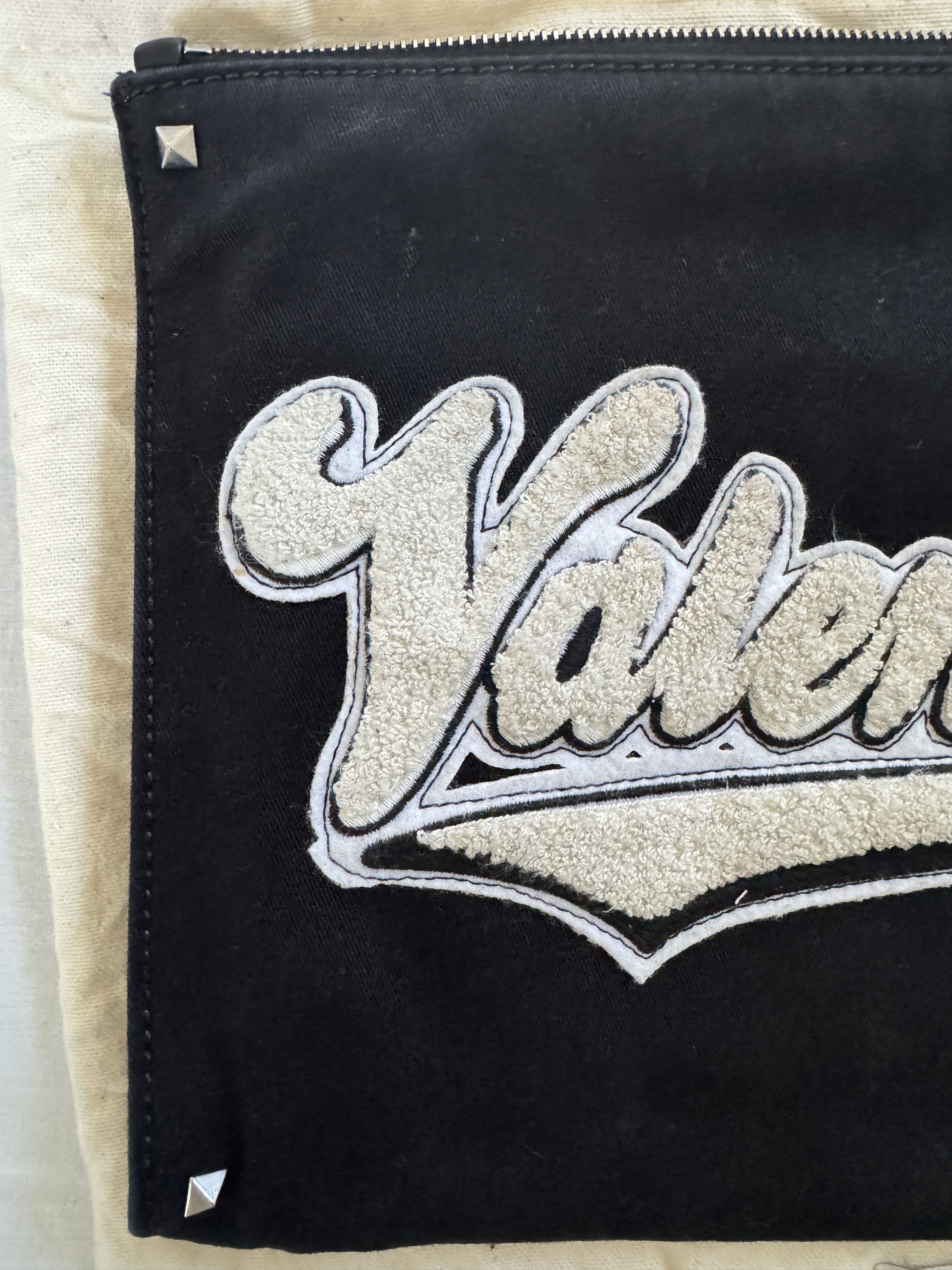 Valentino Valentino Garavani Terrycloth logo document case Size ONE SIZE - 2 Thumbnail