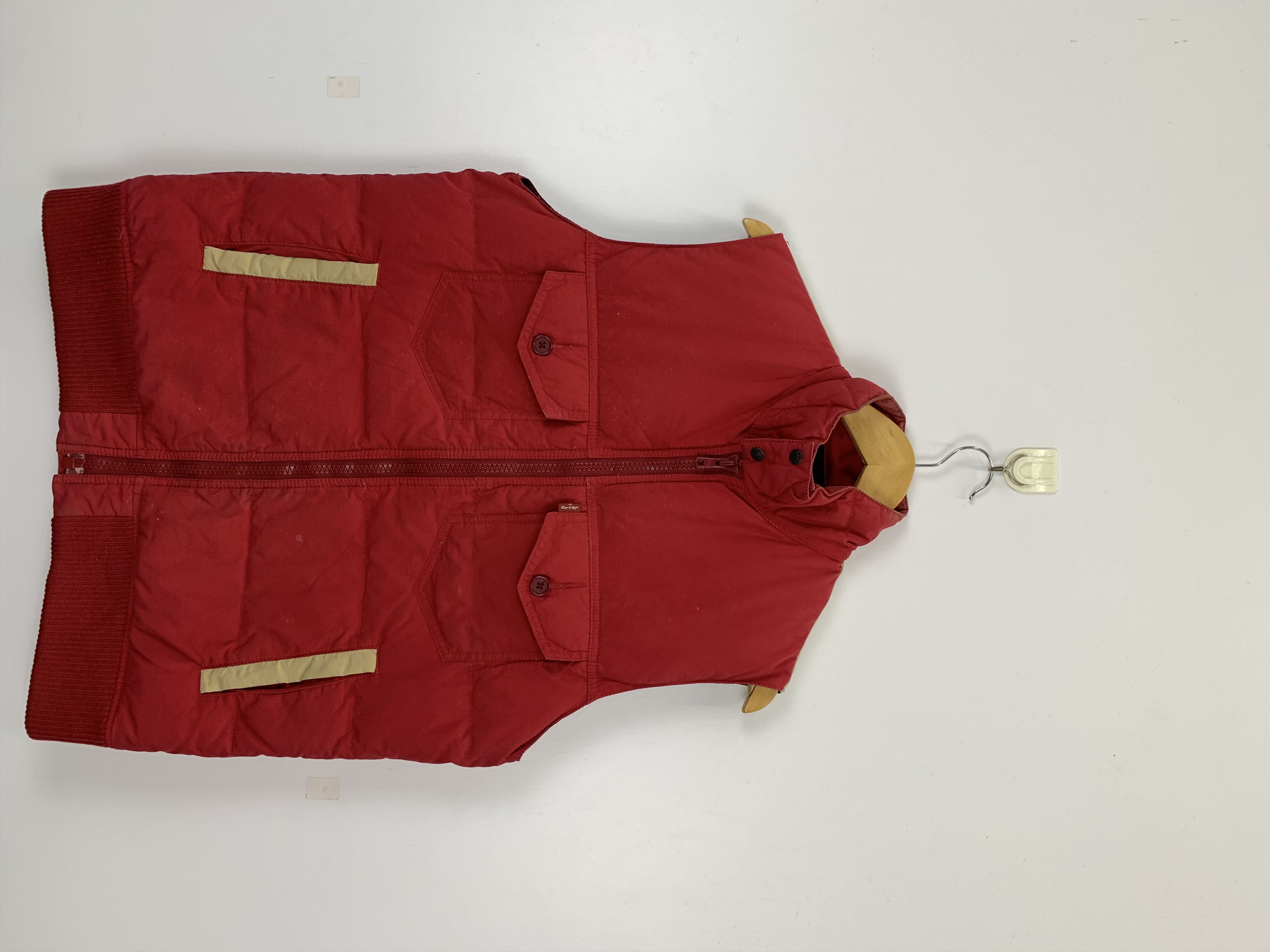 image of Levis Sleeveless Vest Puffer Jacket in Red, Men's (Size Large)