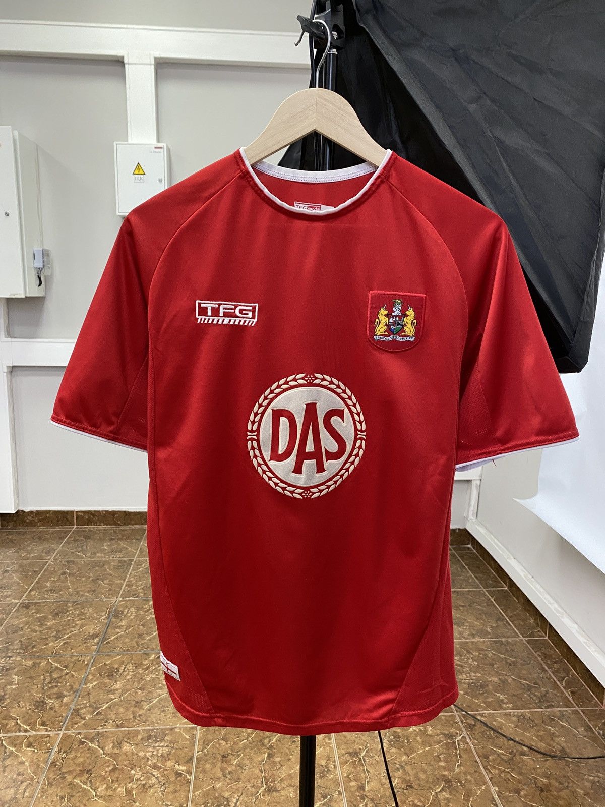 Adidas 🏴󠁧󠁢󠁥󠁮󠁧󠁿 Vintage 2004 TFG Bristol City Soccer Jersey Rare Retro Size US S / EU 44-46 / 1 - 1 Thumbnail