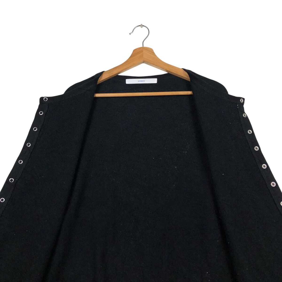 Japanese Brand OMNES Classic Black Knitwear Button Cardigan Issey Miyake Size US M / EU 48-50 / 2 - 15 Thumbnail