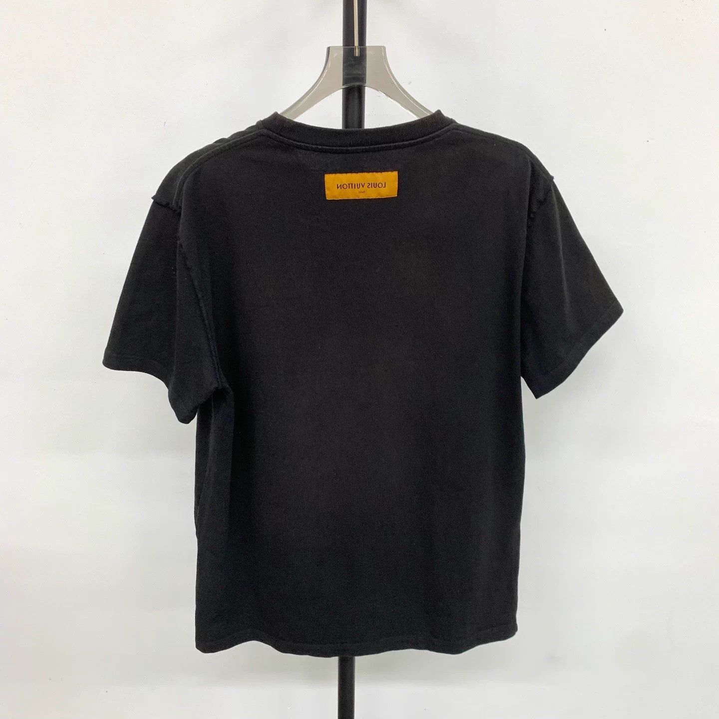 Louis Vuitton LV Logo Embroidered Plane Crewneck SS Tee Size US XL / EU 56 / 4 - 6 Thumbnail